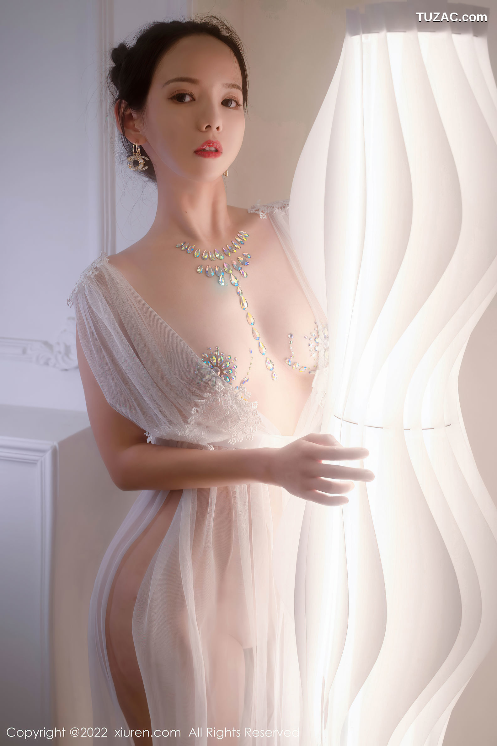XiuRen-No.5434-大美妞儿-白纱透视裙真空乳贴