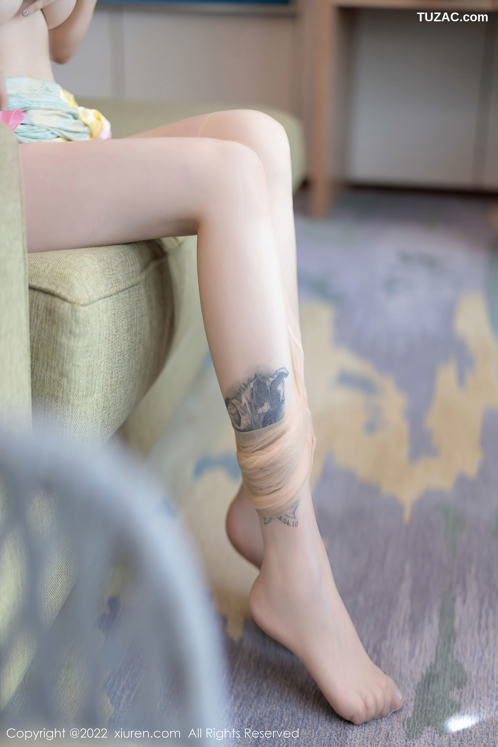 XiuRen-No.5467-王雨纯-浅粉抹胸连衣短裙肉丝