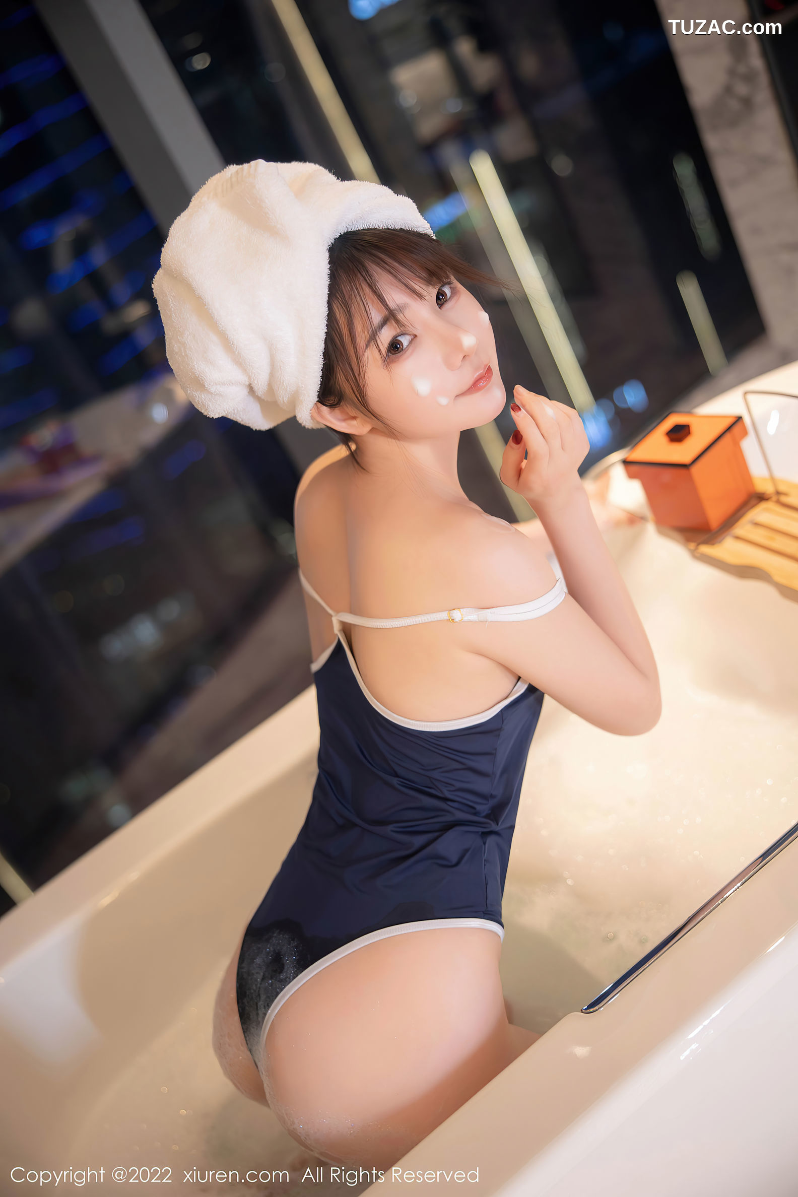 XiuRen-No.5477-婠婠么-蓝色死库水浴缸