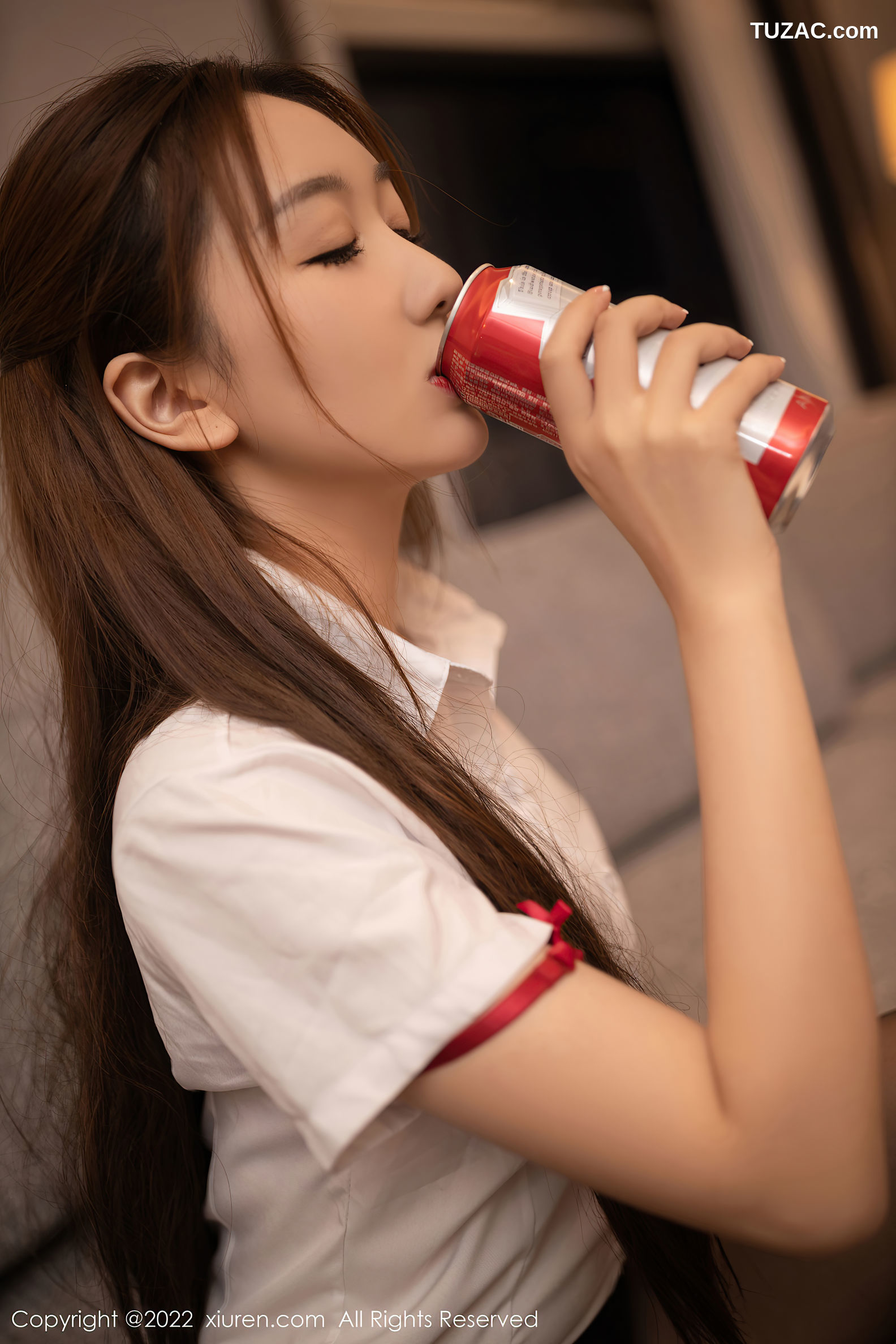 XiuRen-No.5490-江真真-白衫黑色超短裙黑丝红内衣