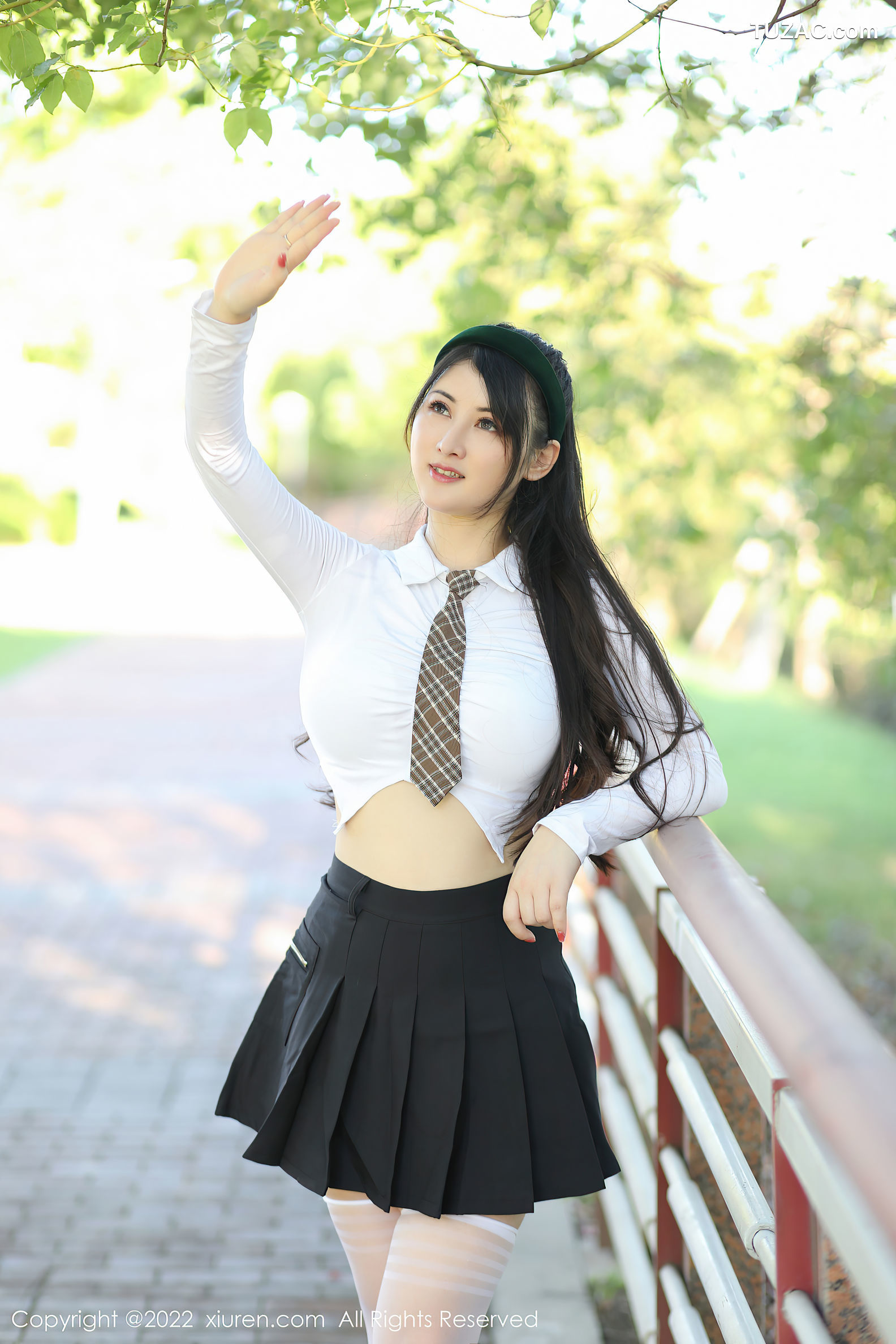 XiuRen-No.5512-诗诗kiki-白衣黑裙白袜学生装