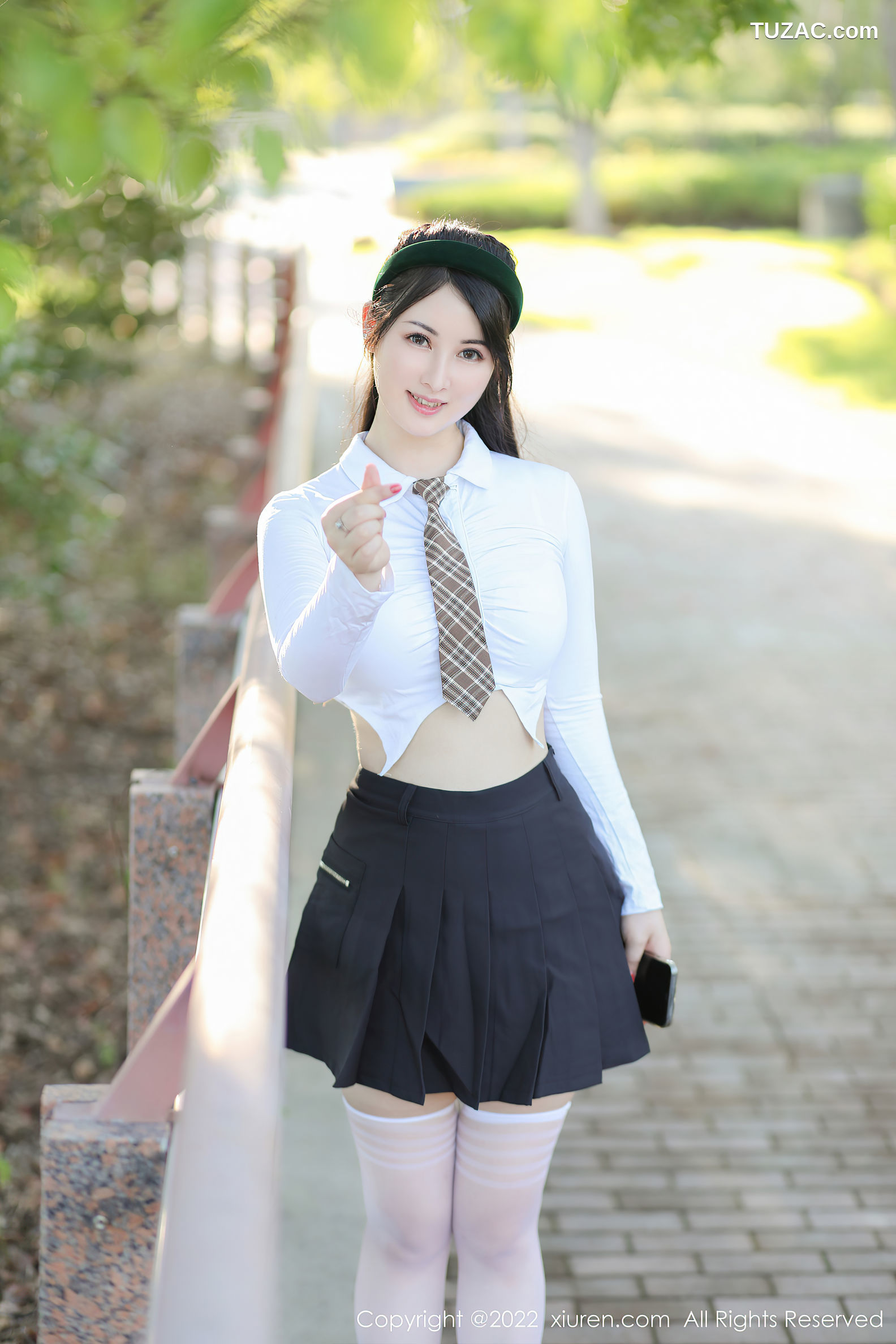 XiuRen-No.5512-诗诗kiki-白衣黑裙白袜学生装