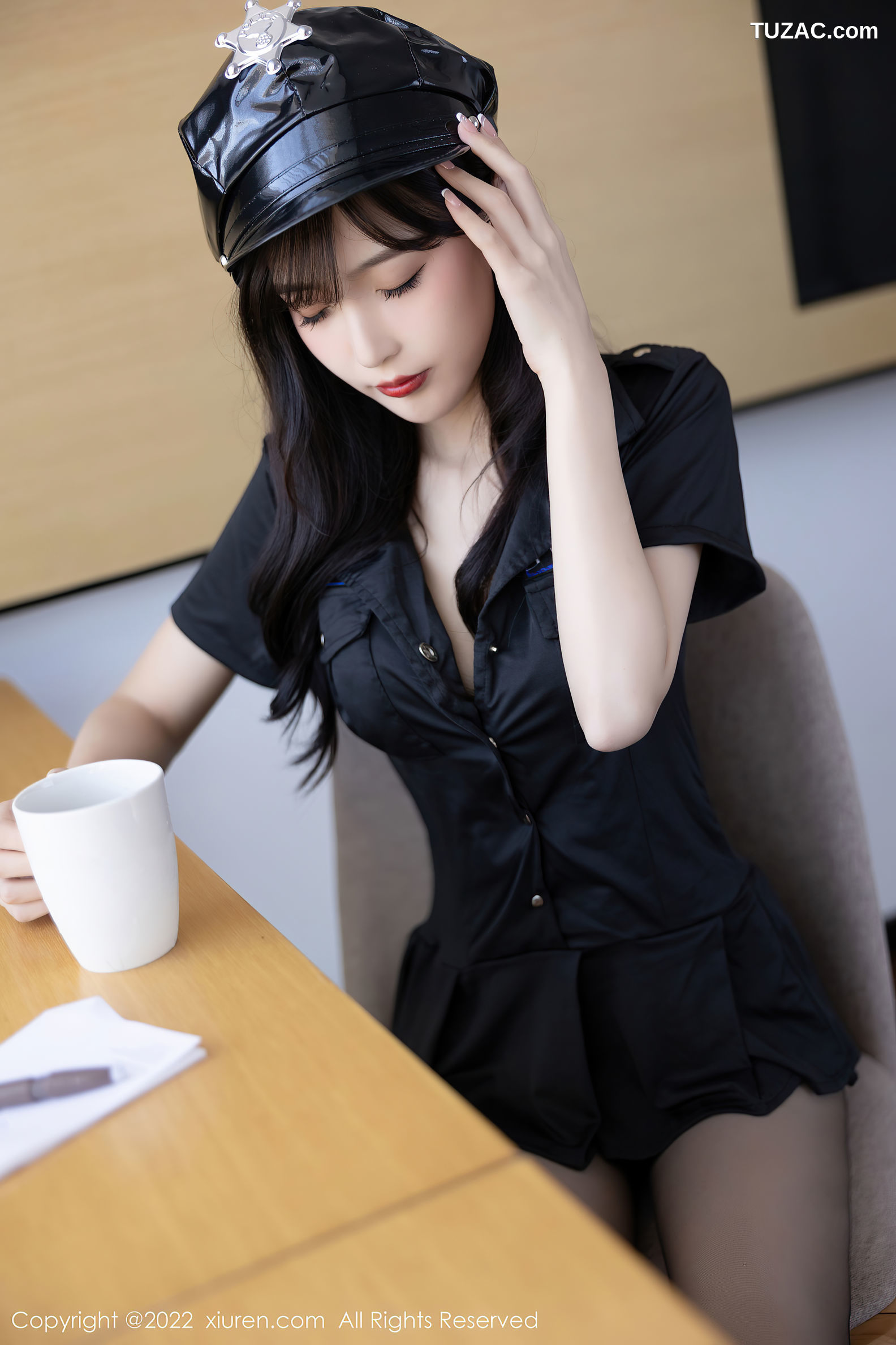 XiuRen-No.5517-林星阑-黑衫短裙警服暗绿内衣黑丝