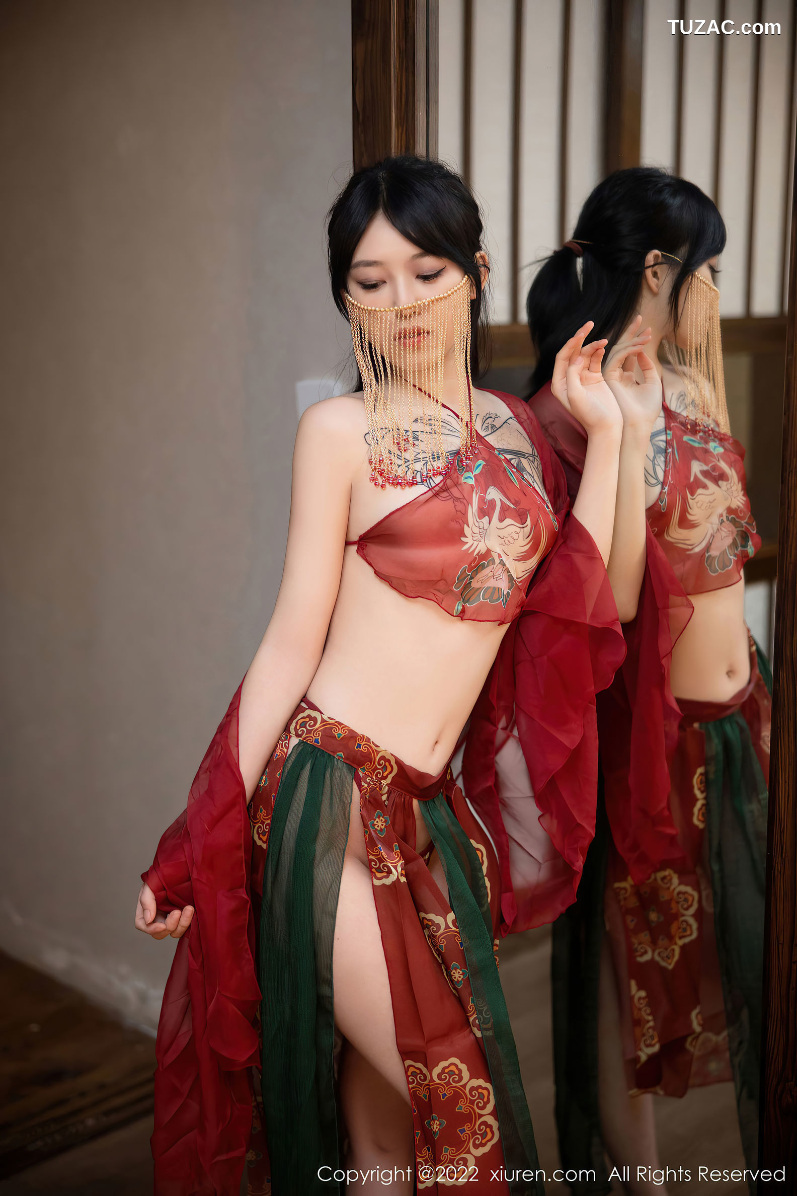 XiuRen-No.5527-奶瓶-红纱古装小红肚兜