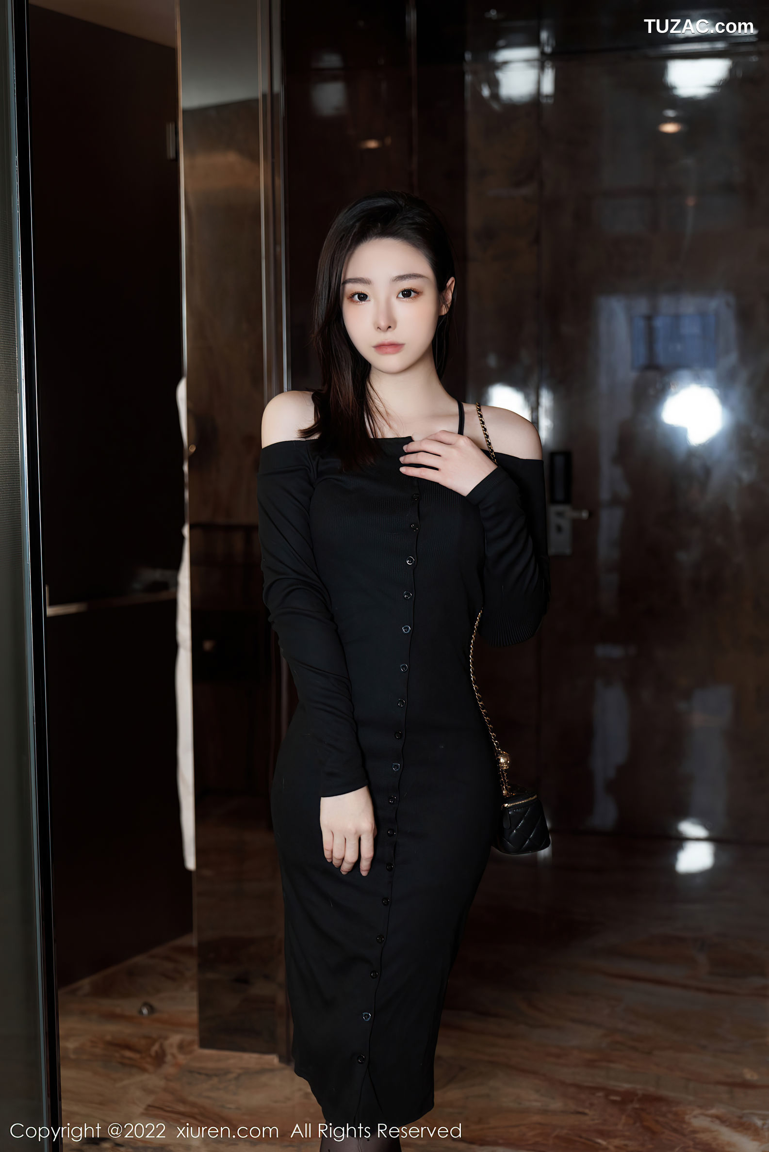 XiuRen-No.5529-是小逗逗-黑礼服裙黑睡衣黑丝