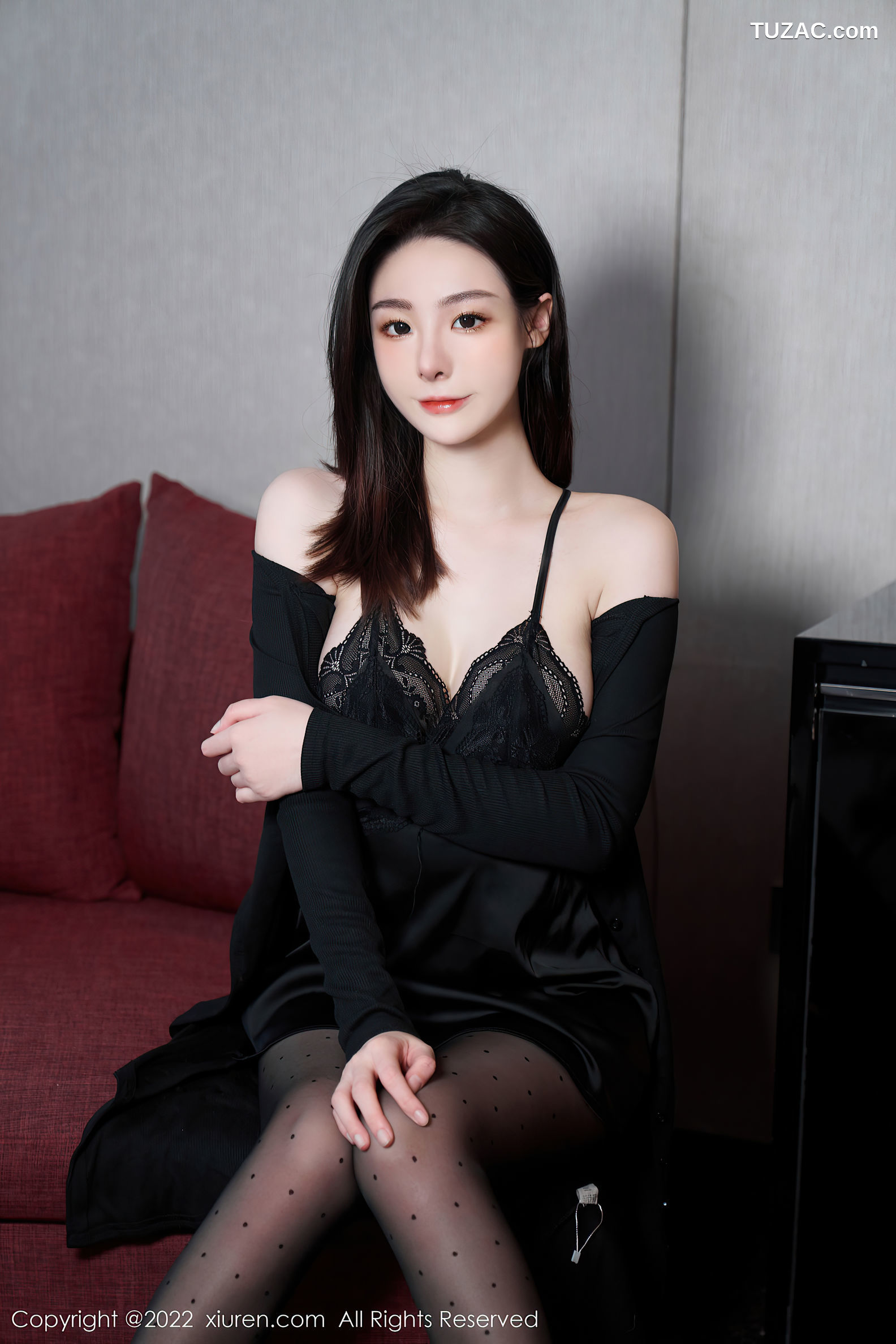 XiuRen-No.5529-是小逗逗-黑礼服裙黑睡衣黑丝