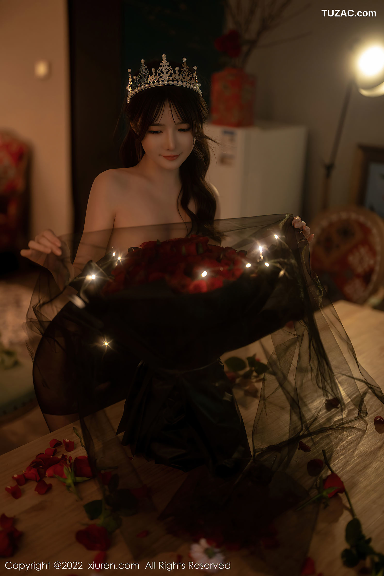 XiuRen-No.5552-婠婠么-玫瑰公主黑丝