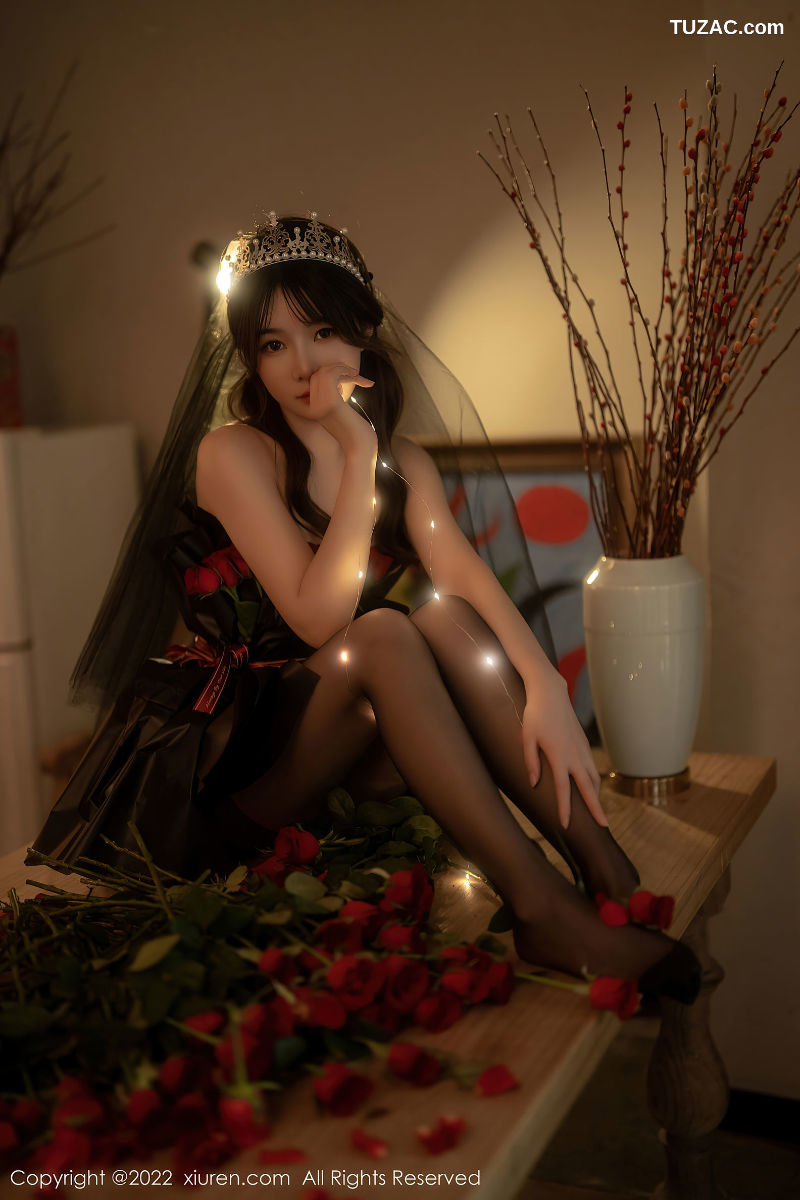 XiuRen-No.5552-婠婠么-玫瑰公主黑丝