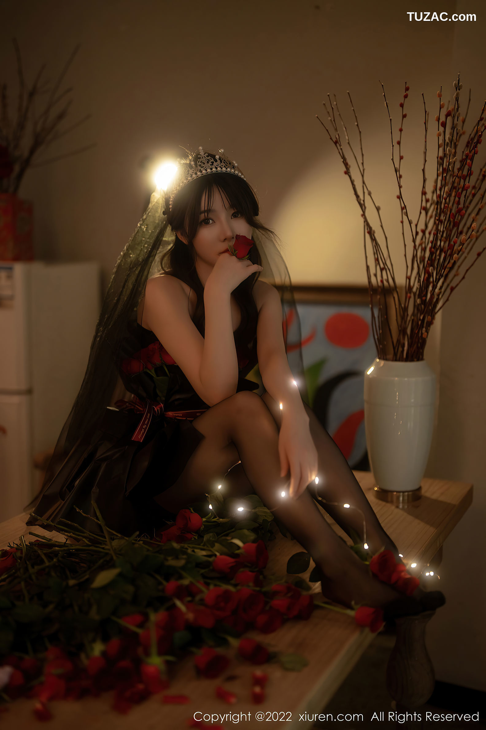 XiuRen-No.5552-婠婠么-玫瑰公主黑丝