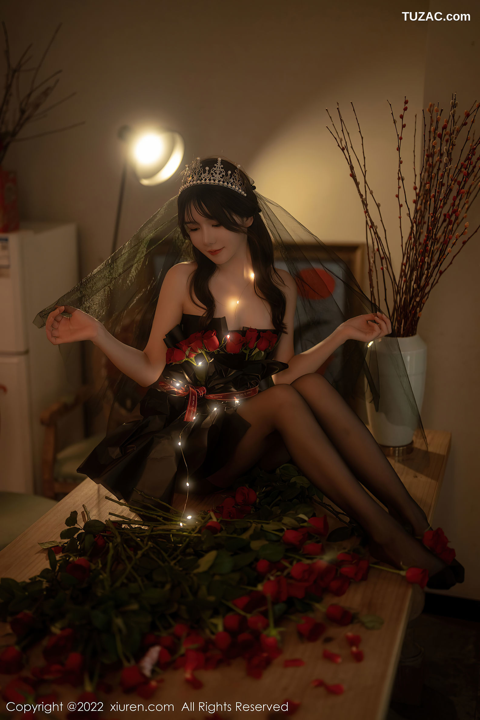 XiuRen-No.5552-婠婠么-玫瑰公主黑丝