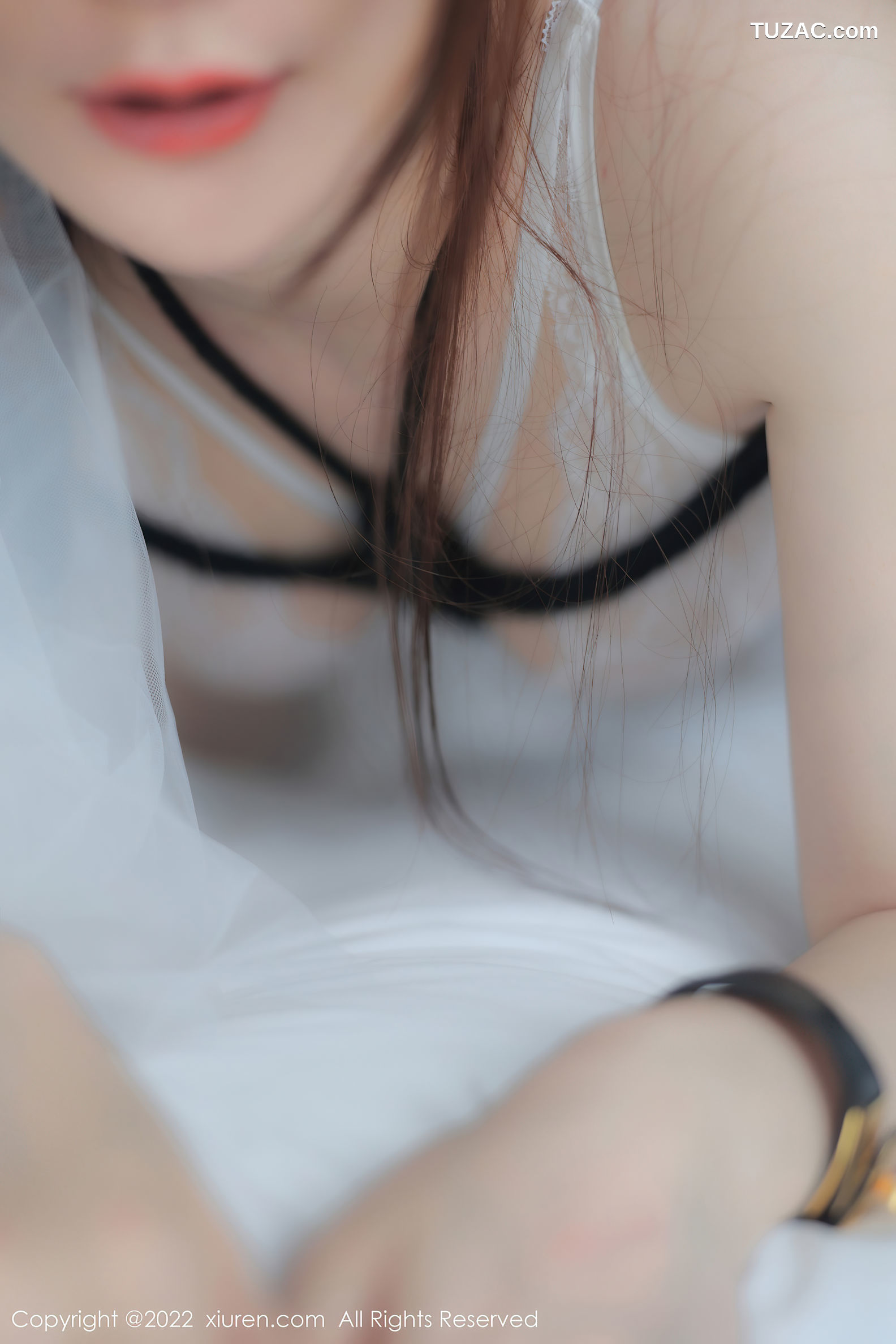 XiuRen-No.5565-顾乔楠-黑外套白蕾丝内衣捆绑