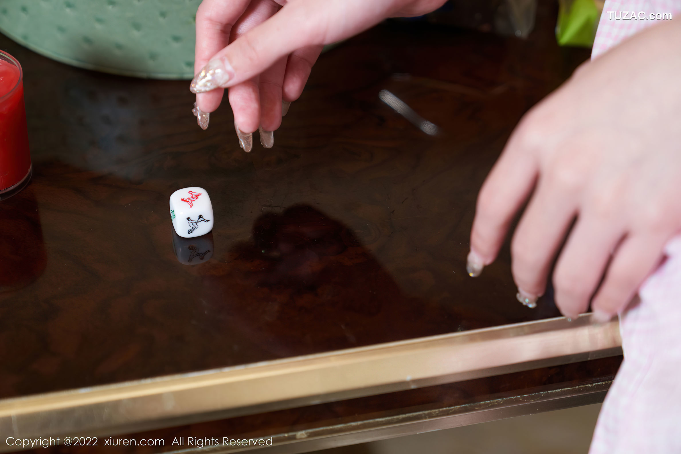 XiuRen-No.5574-周于希-给老公的中秋惊喜