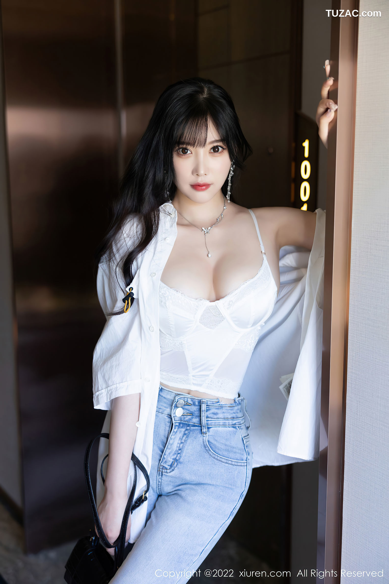 XiuRen-No.5614-杨晨晨-白衫牛仔长裤白内肉丝