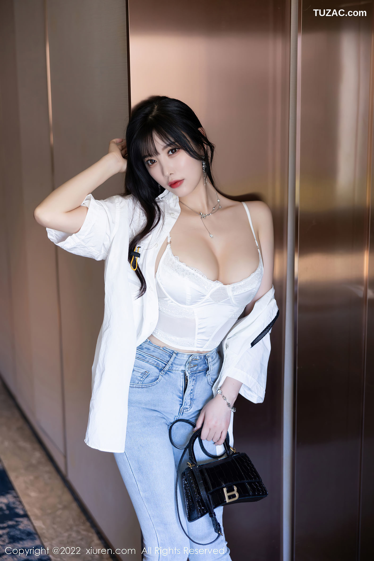XiuRen-No.5614-杨晨晨-白衫牛仔长裤白内肉丝