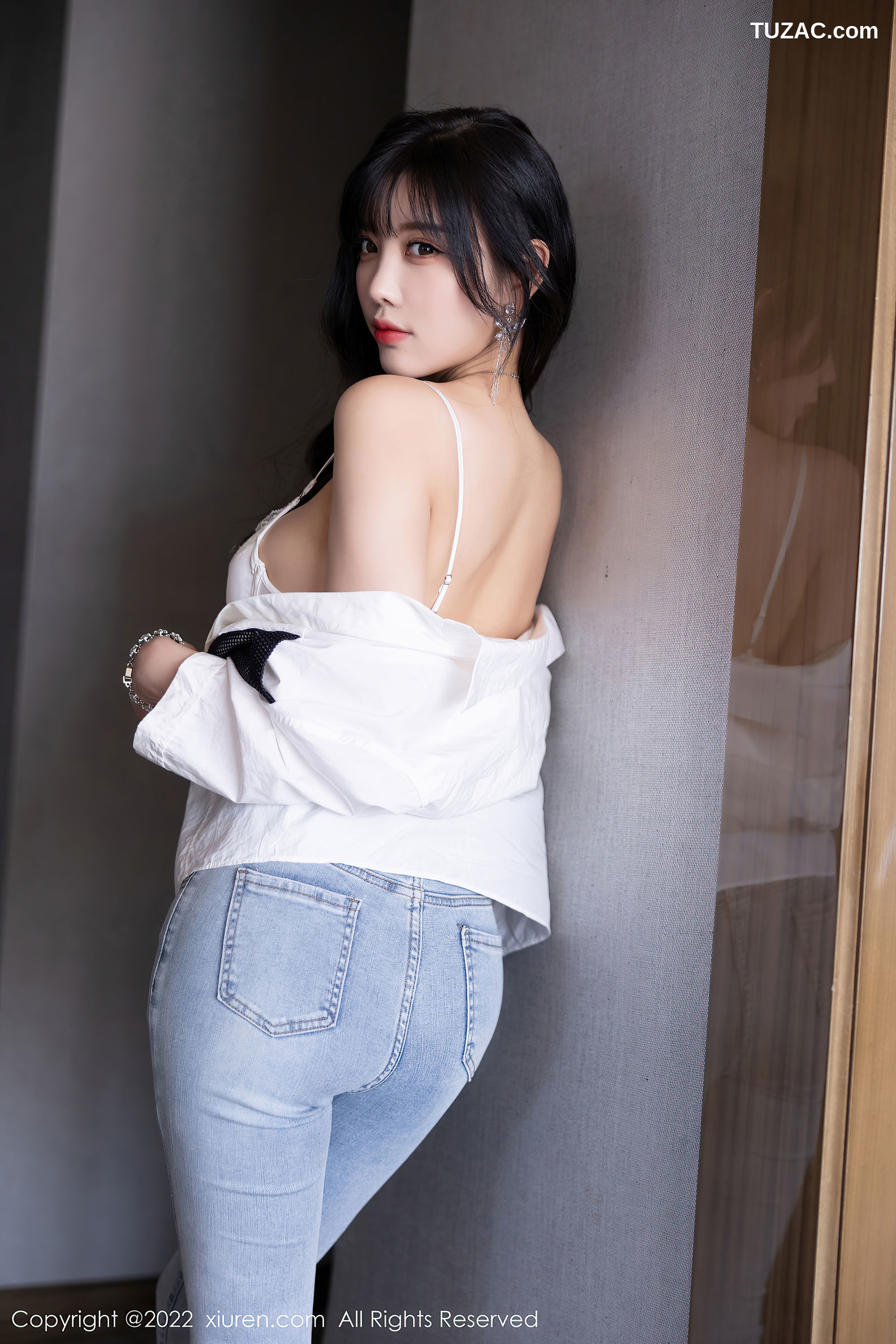XiuRen-No.5614-杨晨晨-白衫牛仔长裤白内肉丝