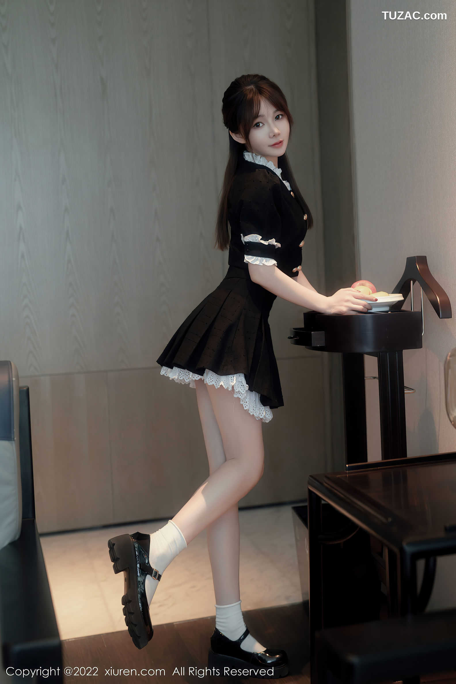 XiuRen-No.5626-婠婠么-黑色女仆装黑内黑丝
