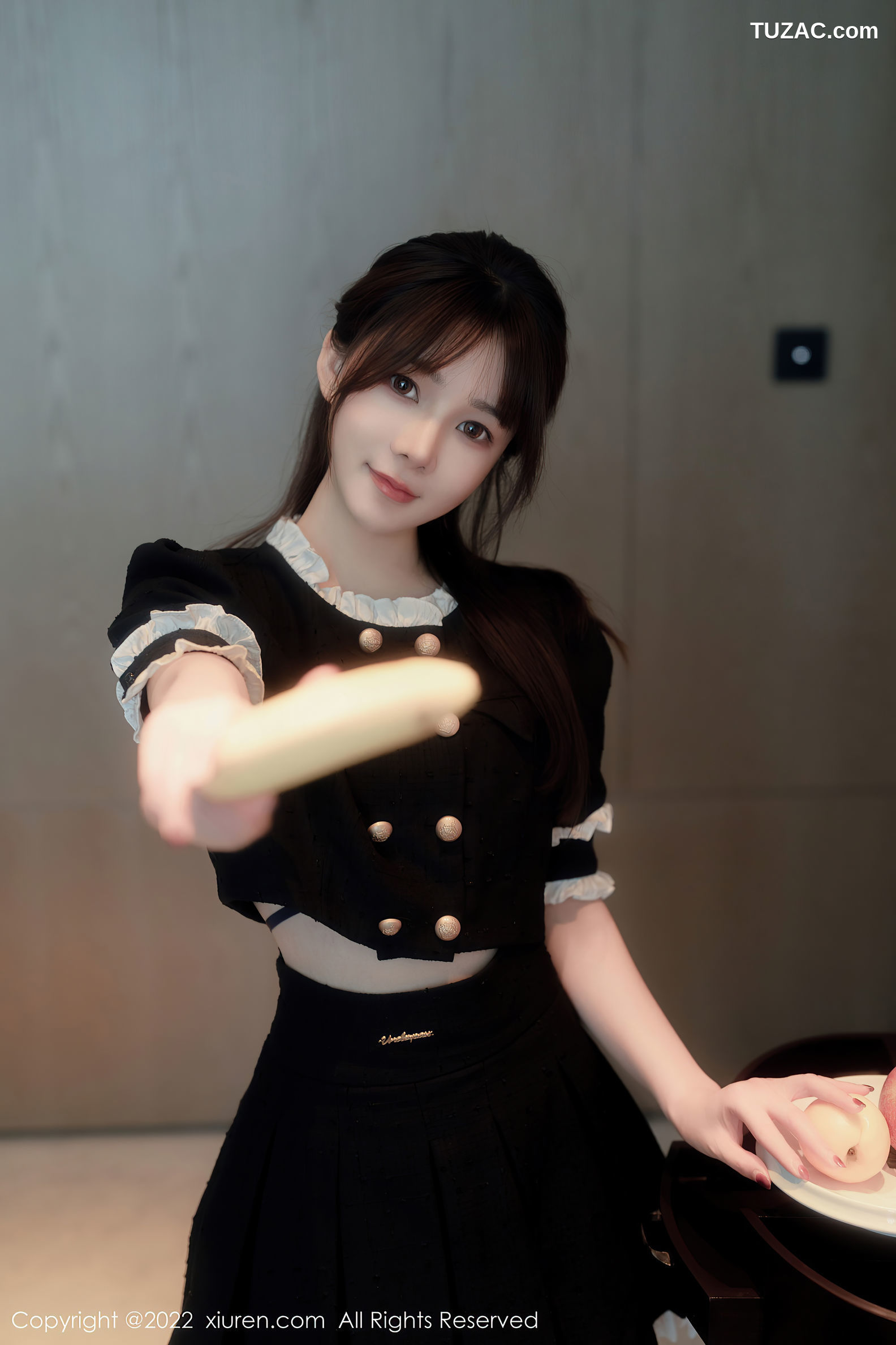 XiuRen-No.5626-婠婠么-黑色女仆装黑内黑丝