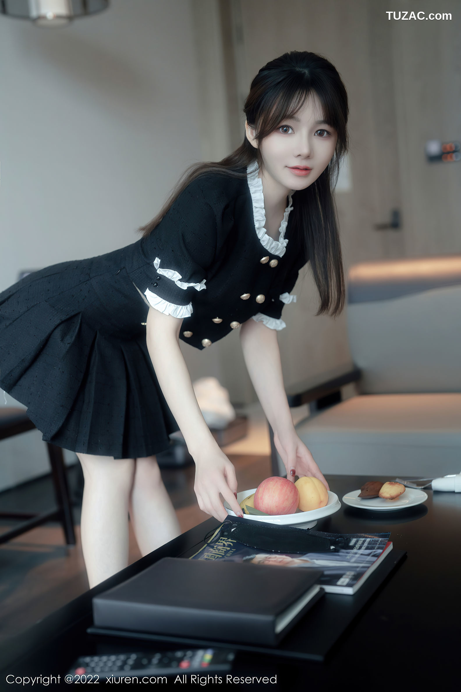 XiuRen-No.5626-婠婠么-黑色女仆装黑内黑丝
