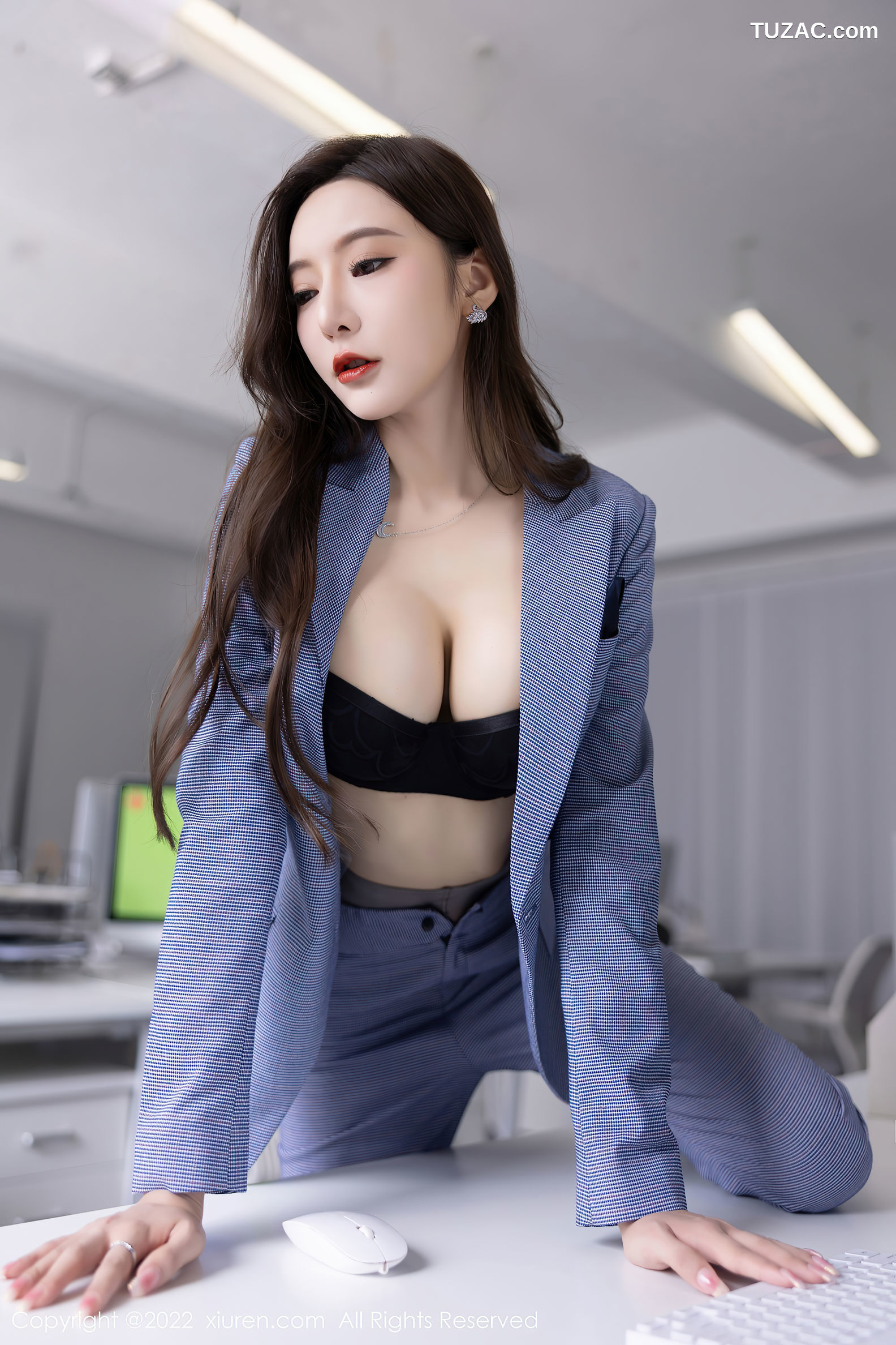 XiuRen-No.5629-王馨瑶-灰蓝职业裤装黑内
