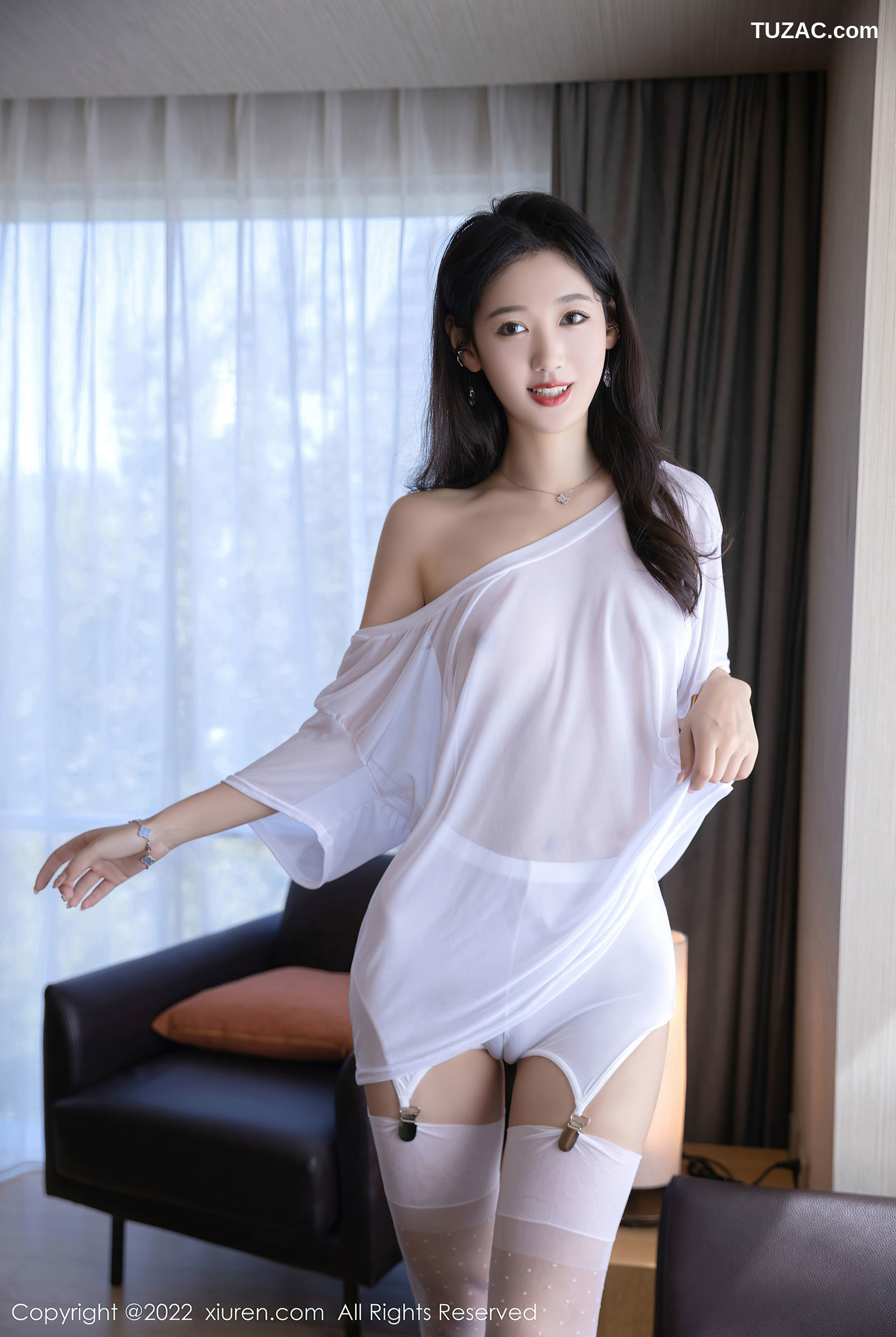 XiuRen-No.5644-唐安琪-白透视纱衫白吊带袜