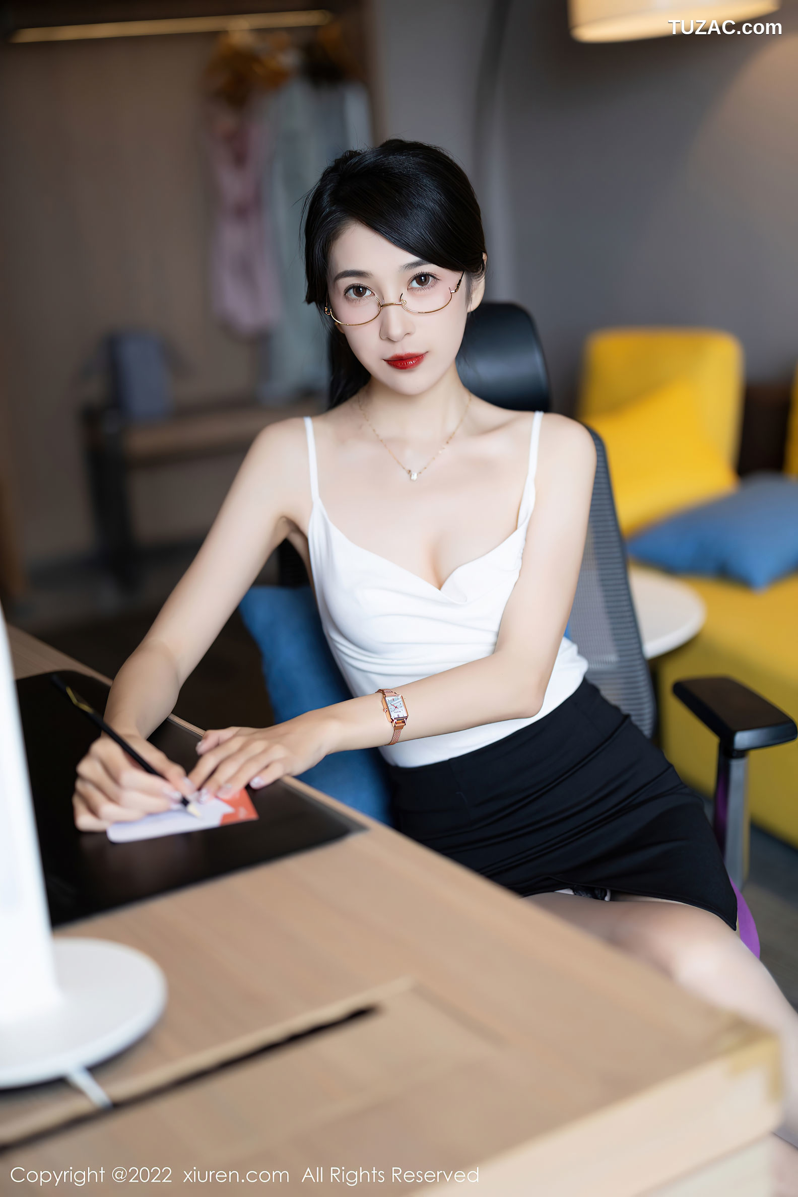 XiuRen-No.5656-林乐一-白吊带黑短裙带子抹胸