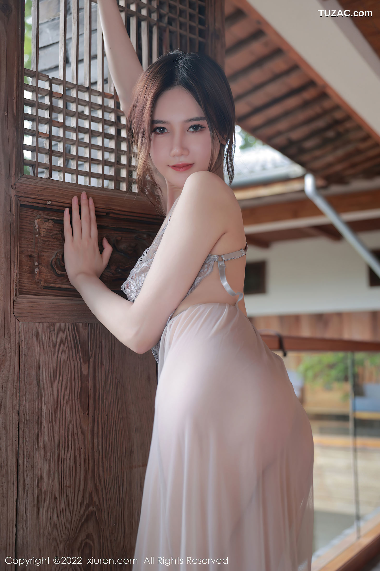 XiuRen-No.5660-古月小同学-浅银灰吊带睡衣真空