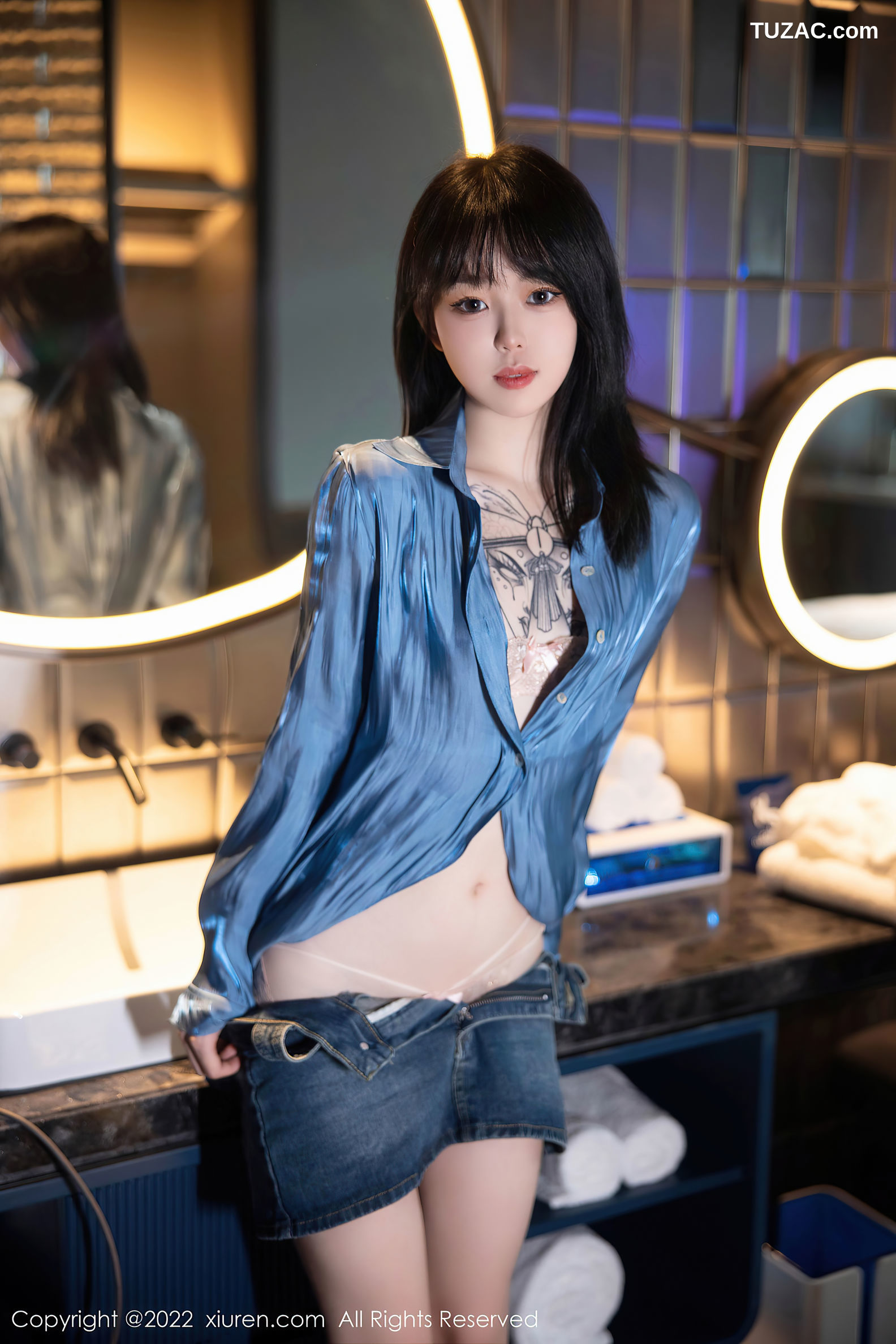 XiuRen-No.5662-奶瓶-蓝缎衬衫牛仔短裤丁字裤