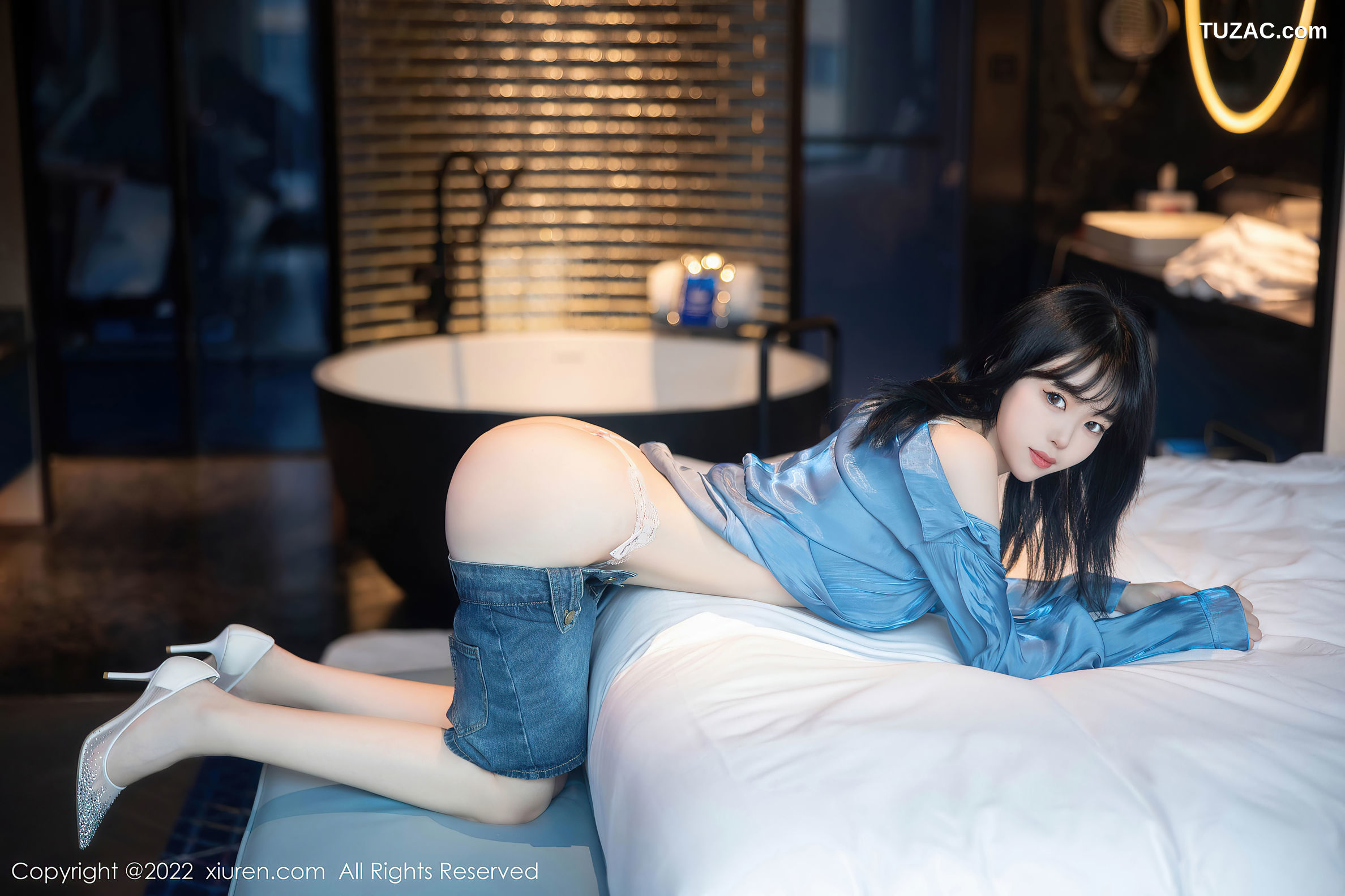 XiuRen-No.5662-奶瓶-蓝缎衬衫牛仔短裤丁字裤