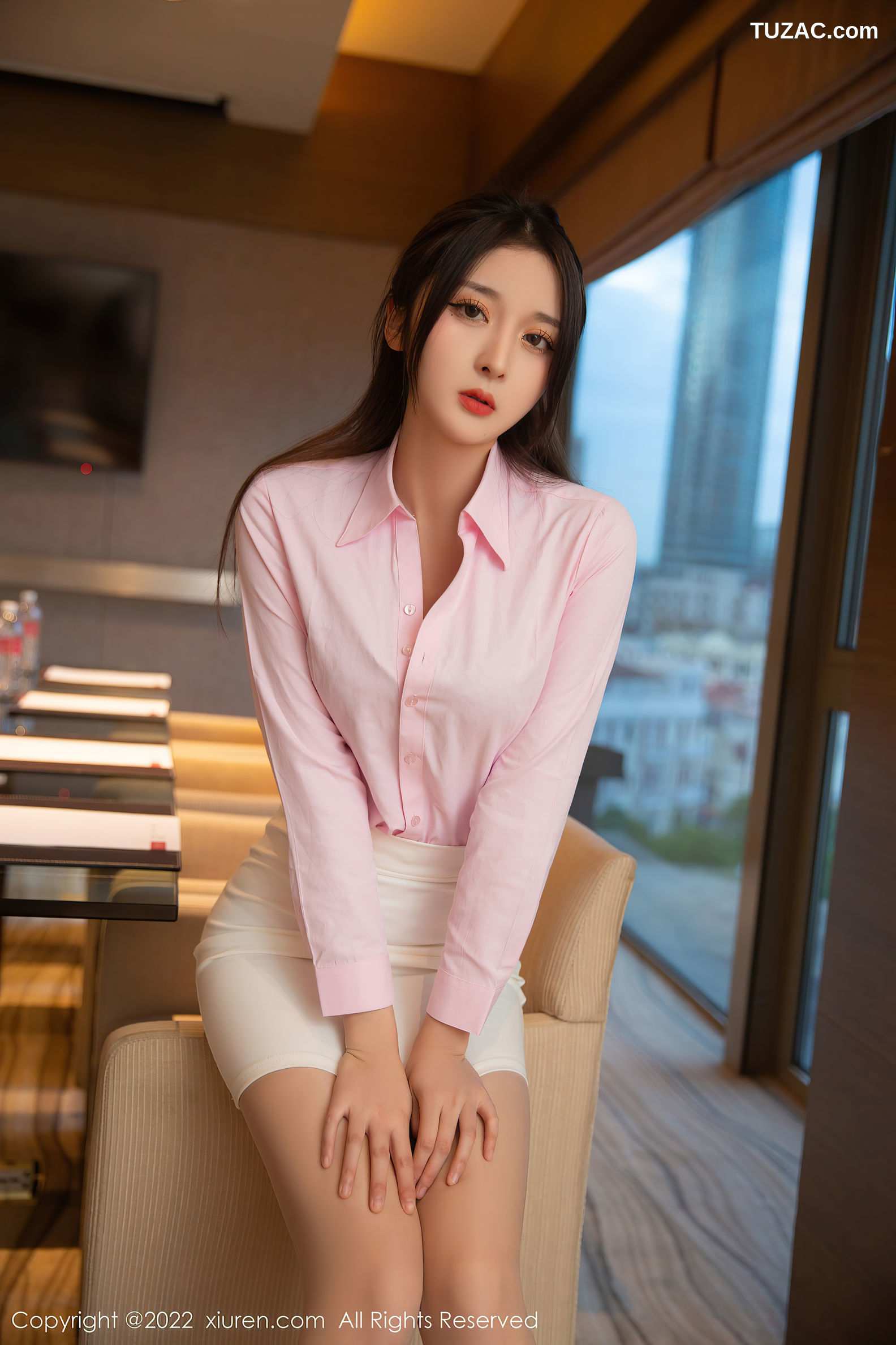 XiuRen-No.5667-夏甜甜-粉衣白裙黑内衣