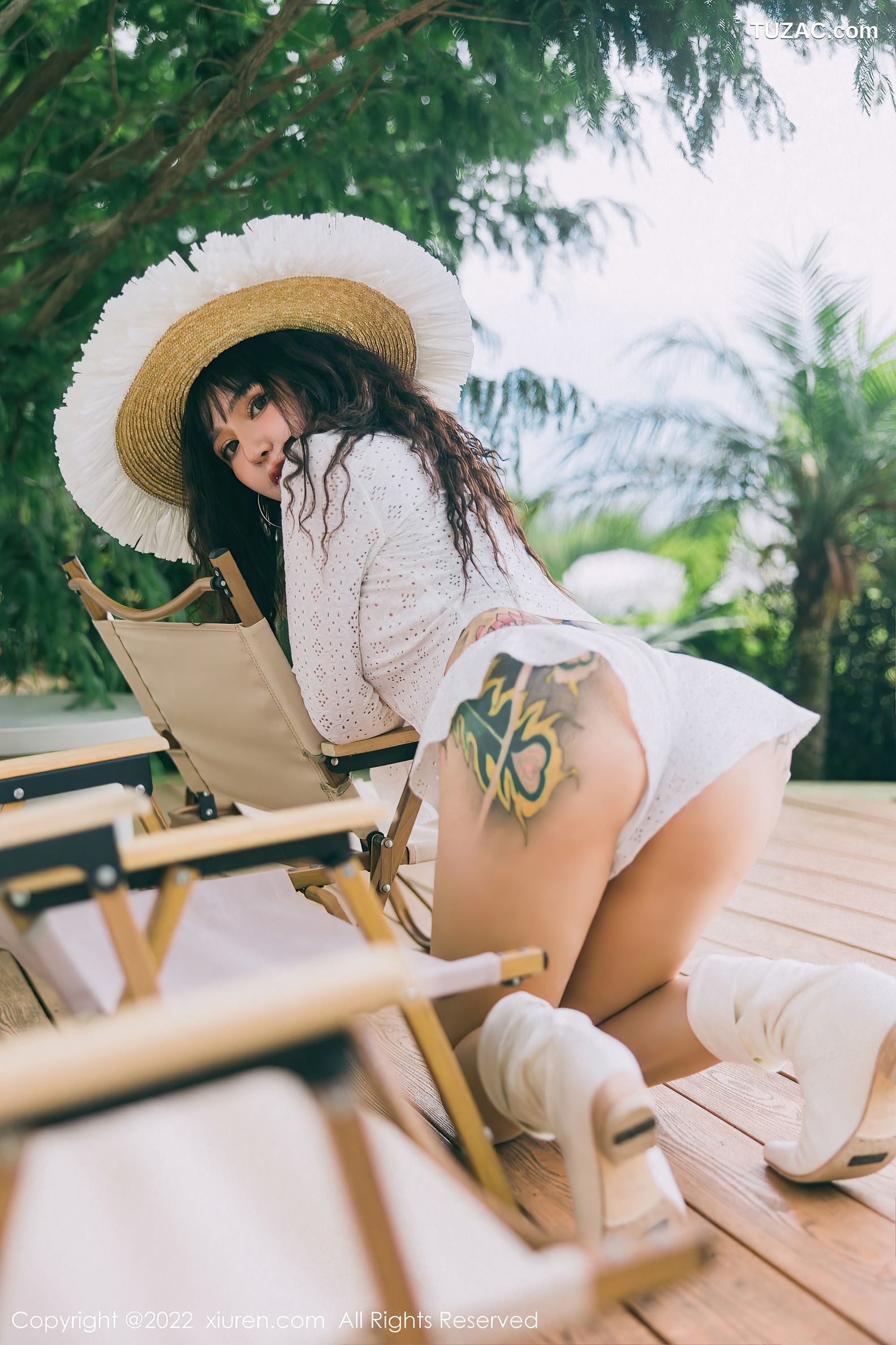 XiuRen-No.5683-文静儿-户外白纱衫纱短裤