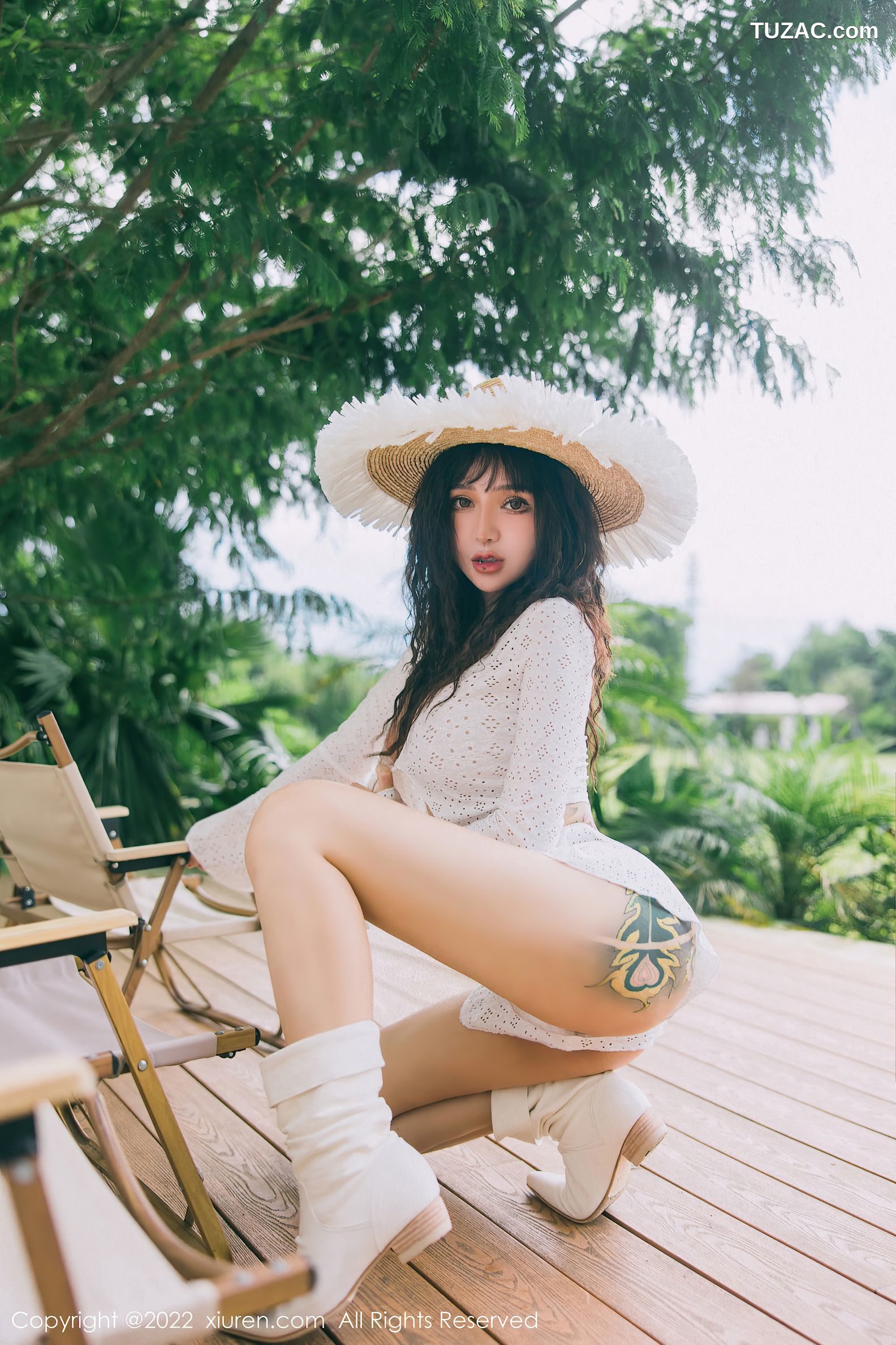 XiuRen-No.5683-文静儿-户外白纱衫纱短裤