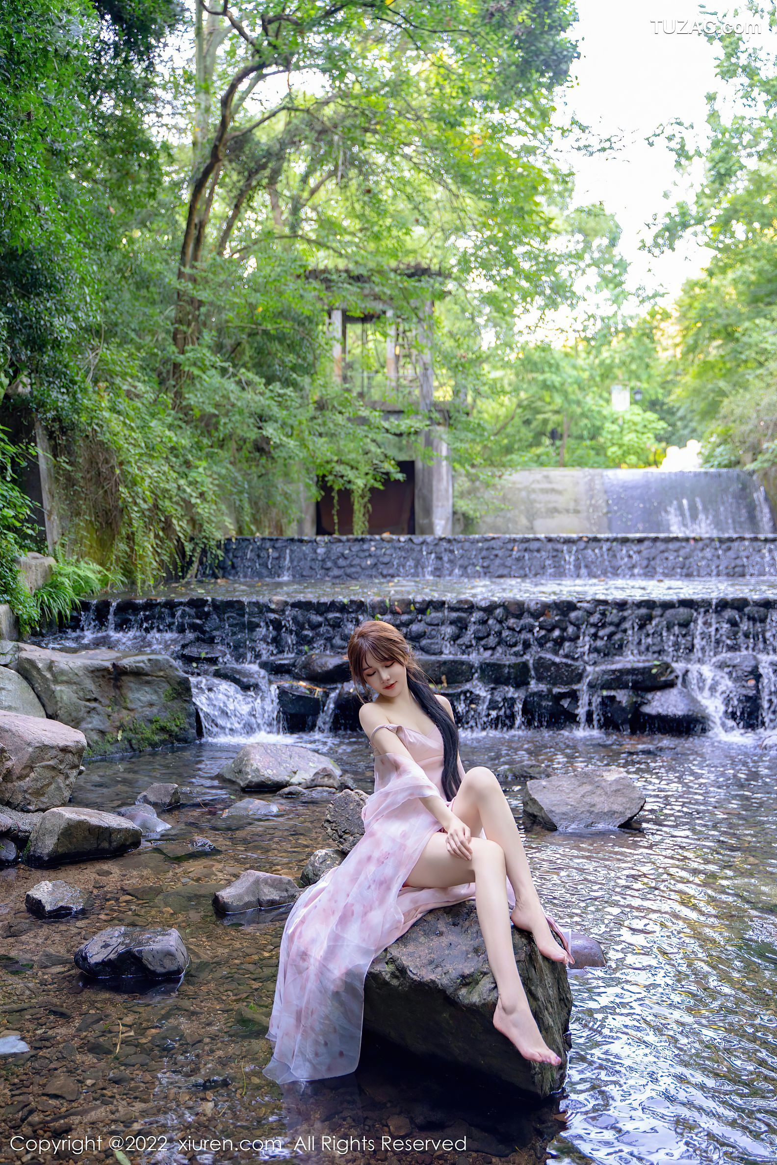XiuRen-No.5690-婠婠么-林间嬉水的紫裙白裙双姝