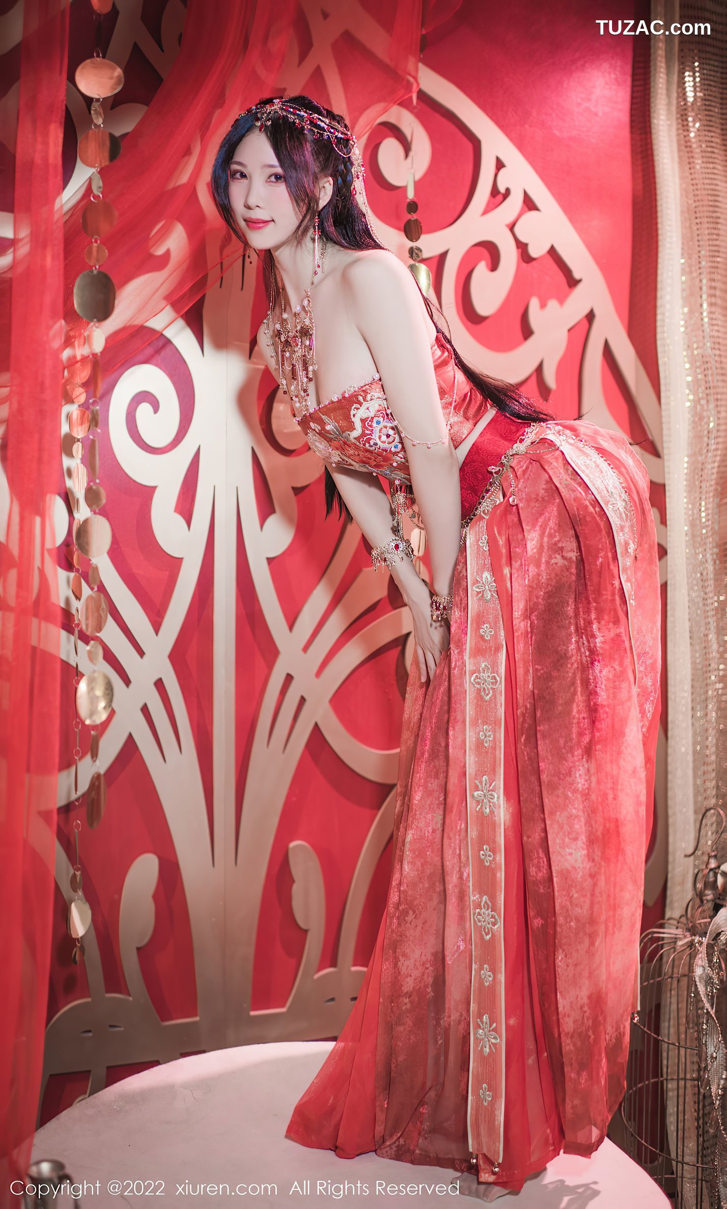 XiuRen-No.5699-利世-红裙西域公主红带束胸