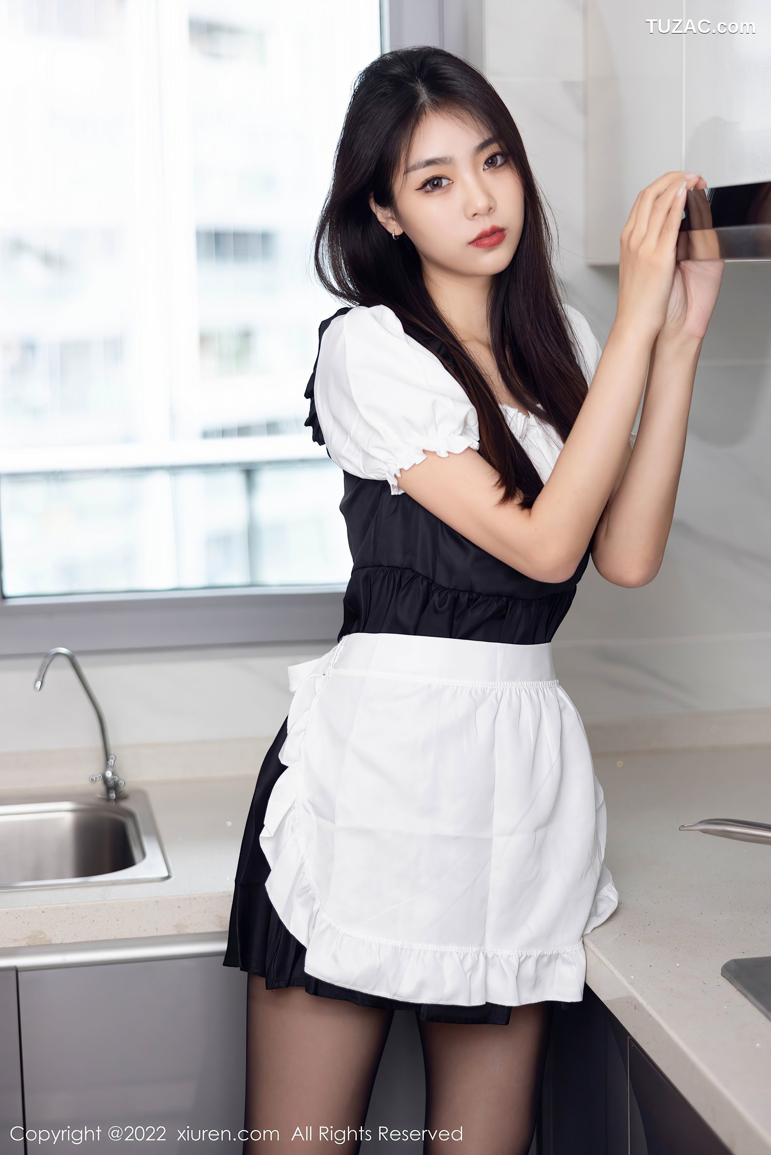 XiuRen-No.5706-可樂-白围裙黑衫黑丝洗衣房厨房