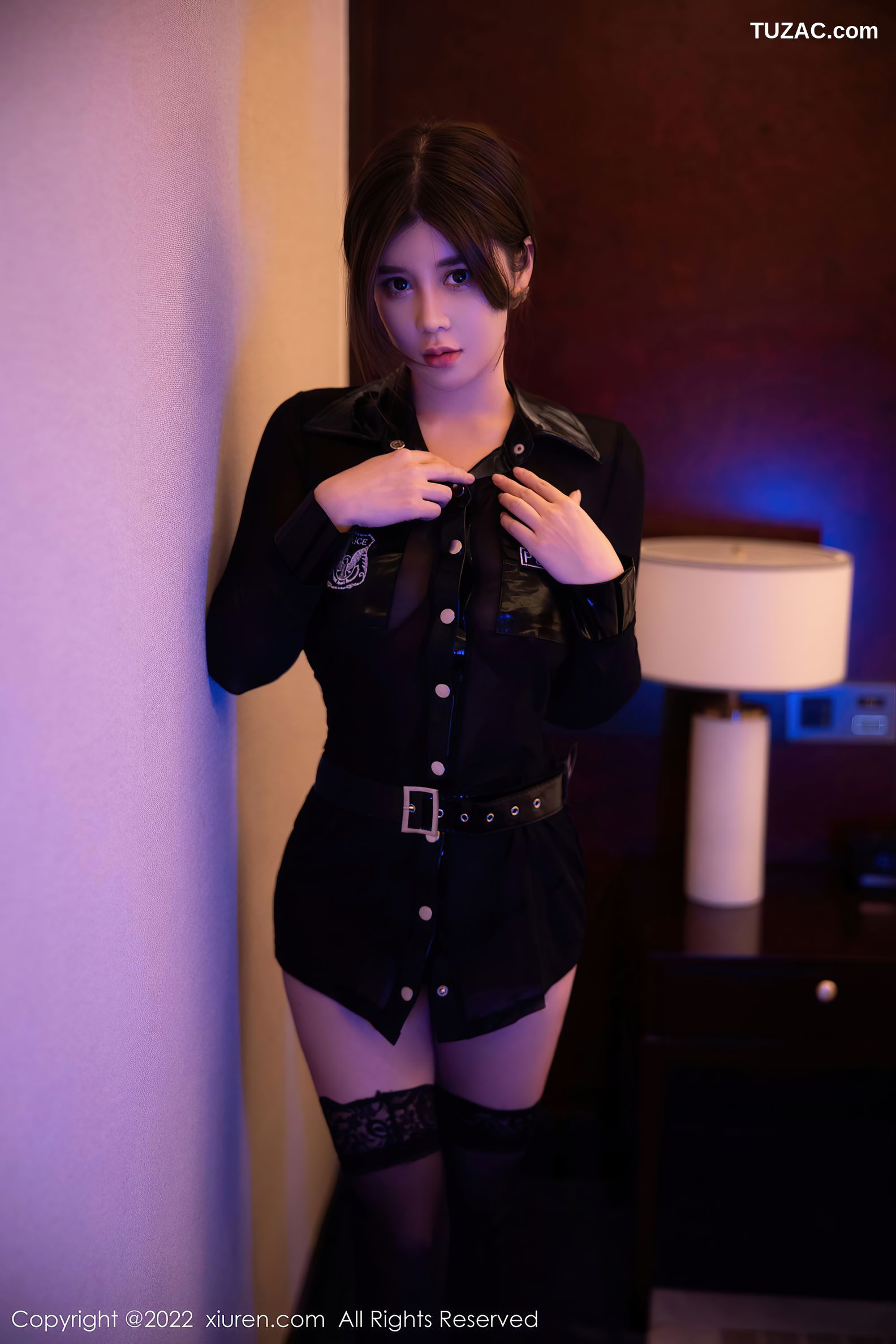 XiuRen-No.5750-周jojobaby-女警黑衣黑高筒袜