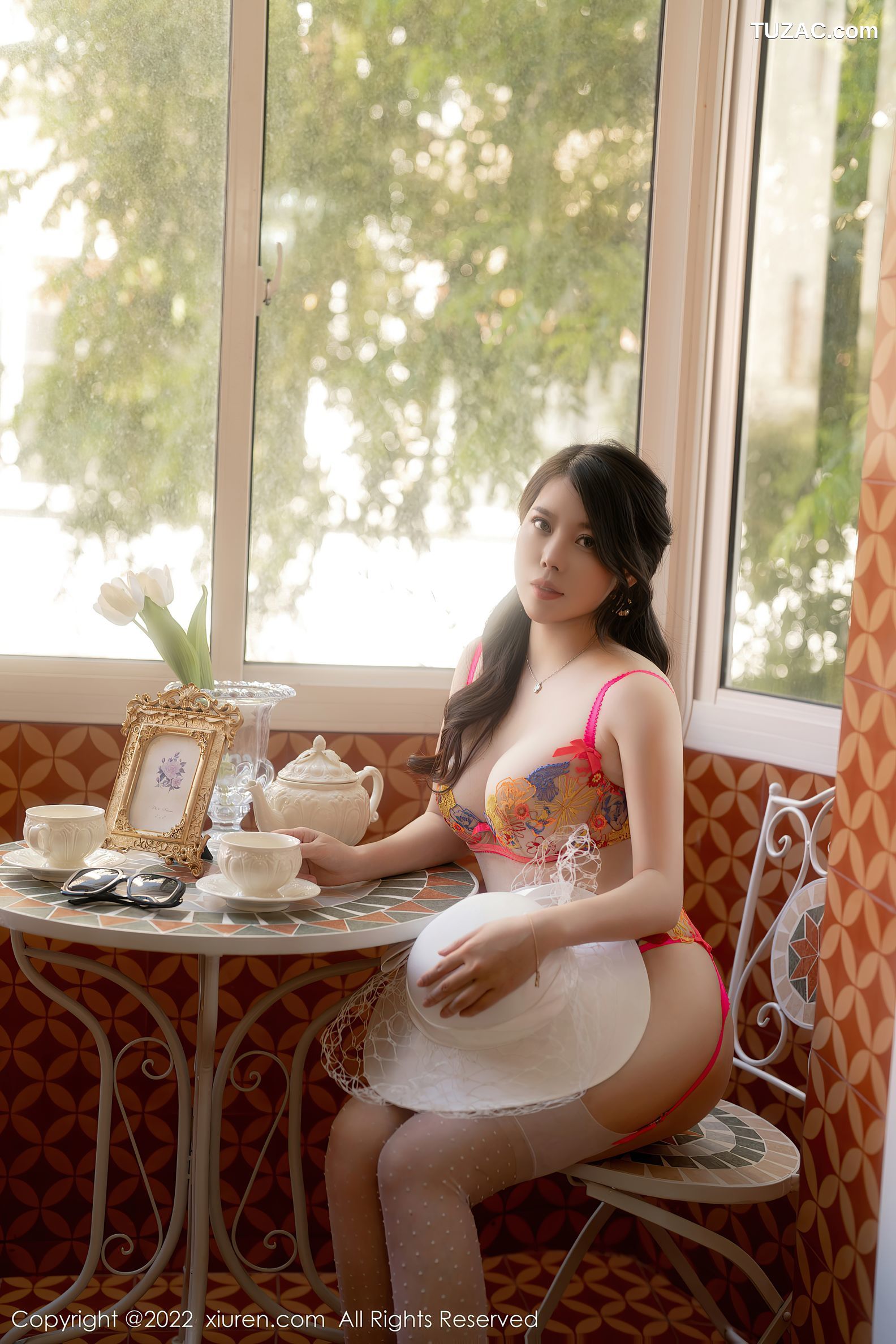 XiuRen-No.5759-白茹雪-红内衣居家人妻