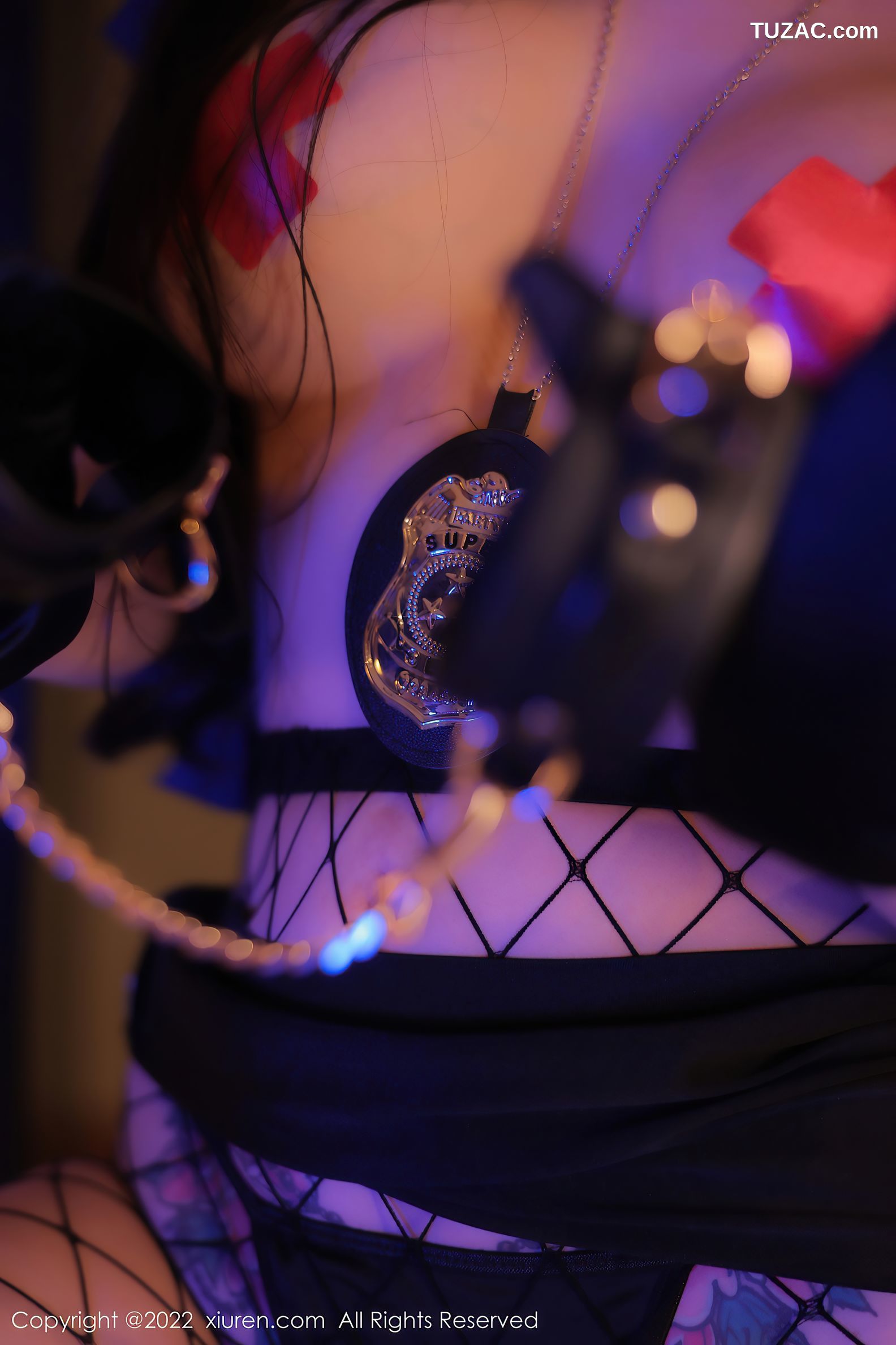 XiuRen-No.5767-田冰冰-女警制服诱惑