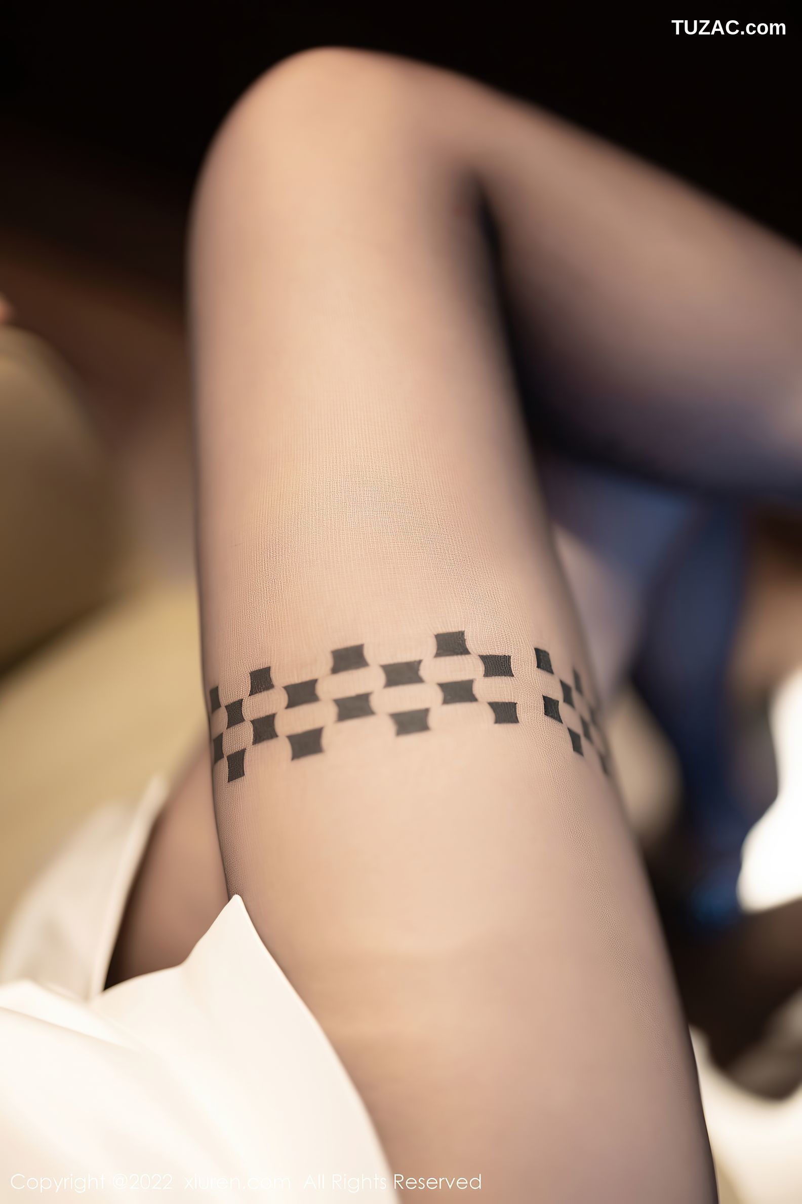 XiuRen-No.5770-徐莉芝-白色职业套装半透蕾丝内衣