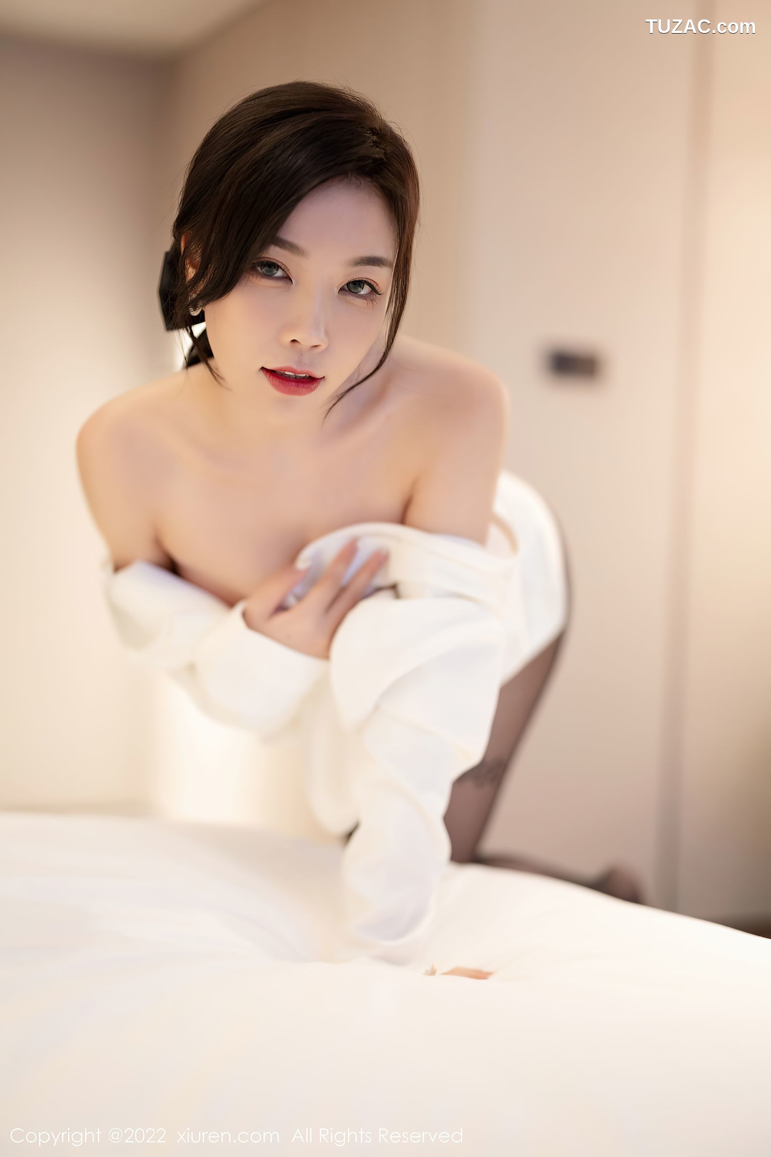 XiuRen-No.5770-徐莉芝-白色职业套装半透蕾丝内衣