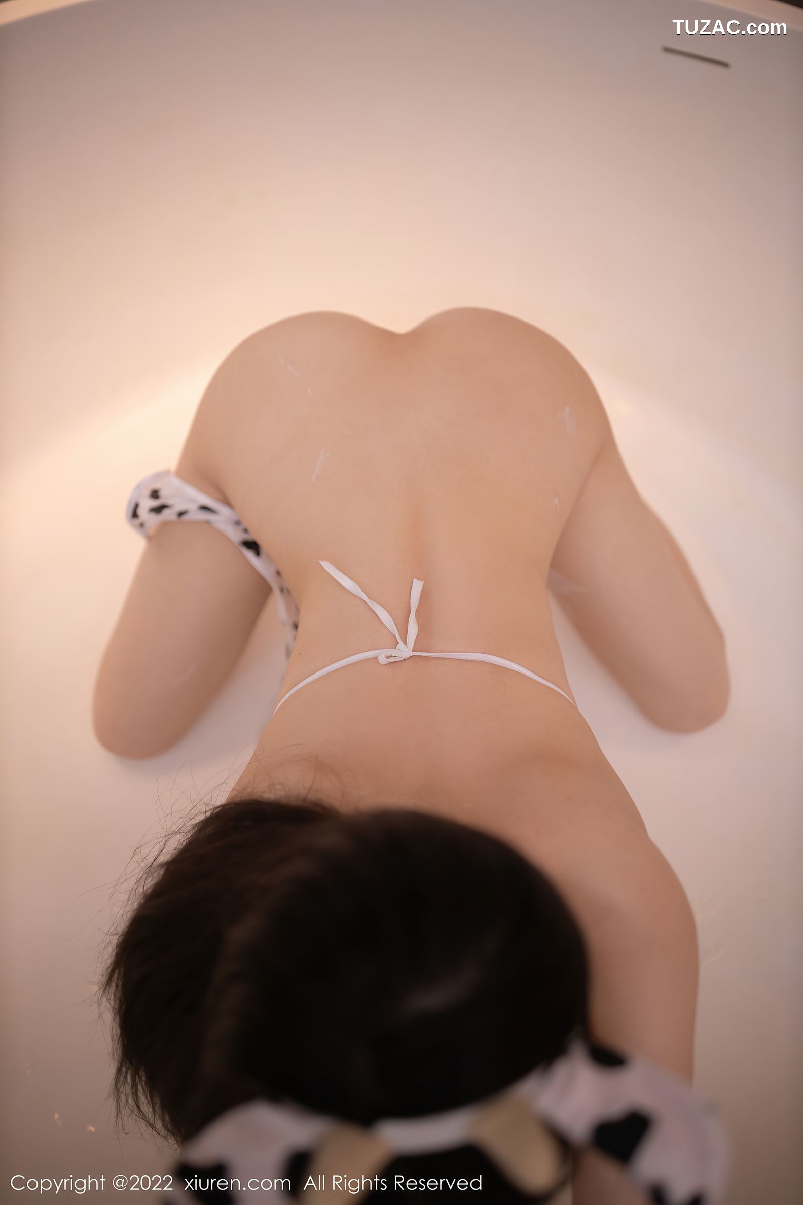 XiuRen-No.5776-鱼子酱-奶牛内衣