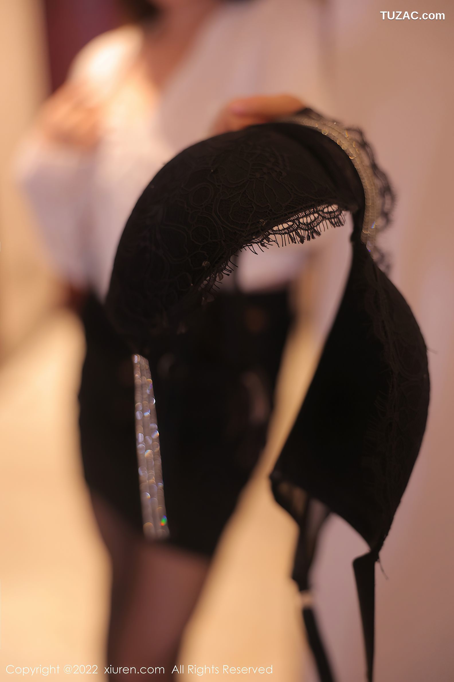 XiuRen-No.5781-周jojobaby-白衫黑裙职业装