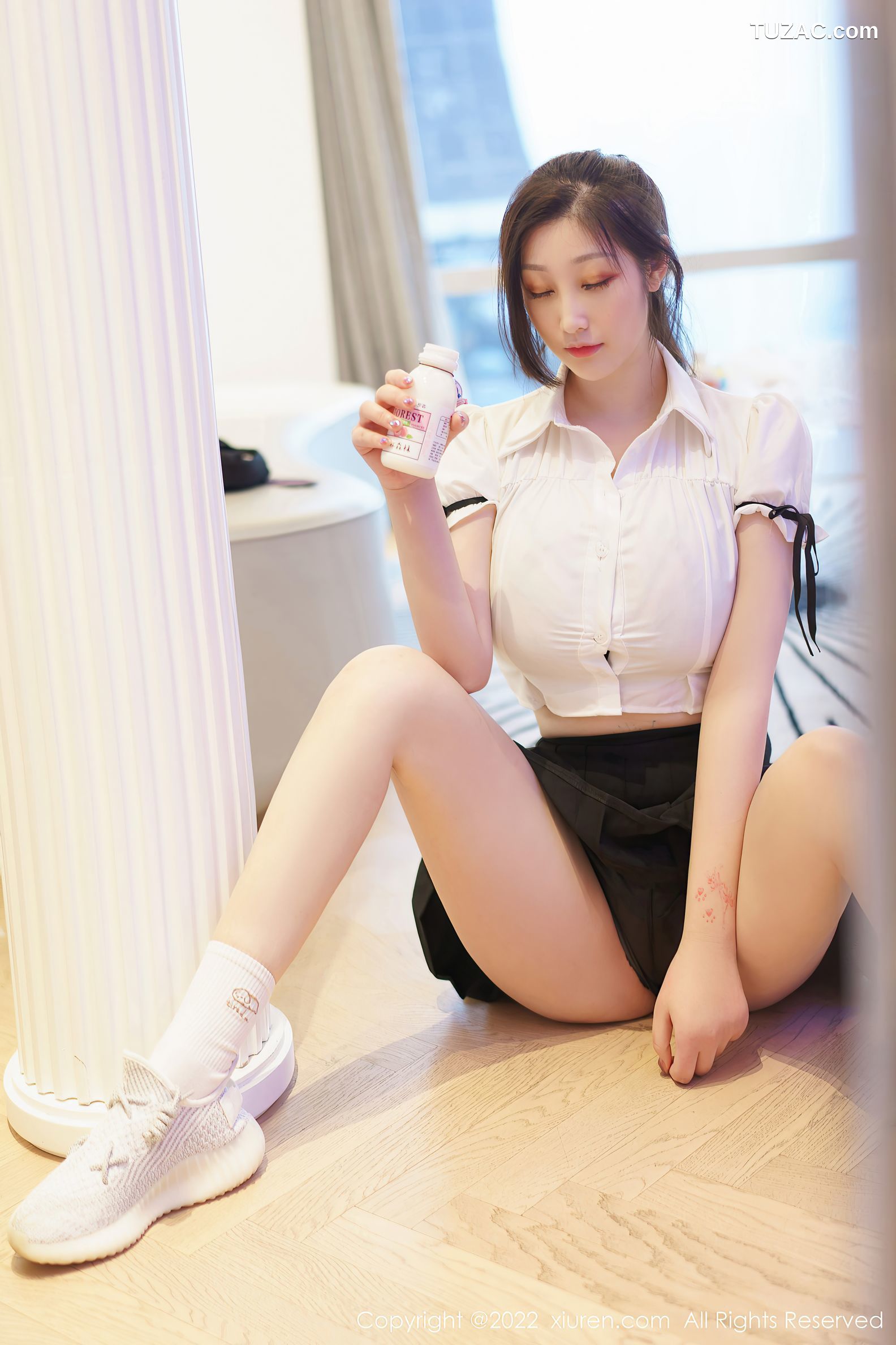 XiuRen-No.5807-妲己-超市女学生