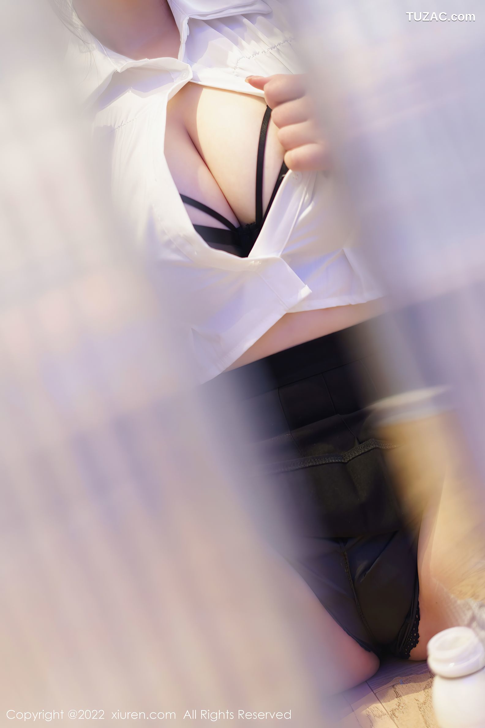 XiuRen-No.5807-妲己-超市女学生