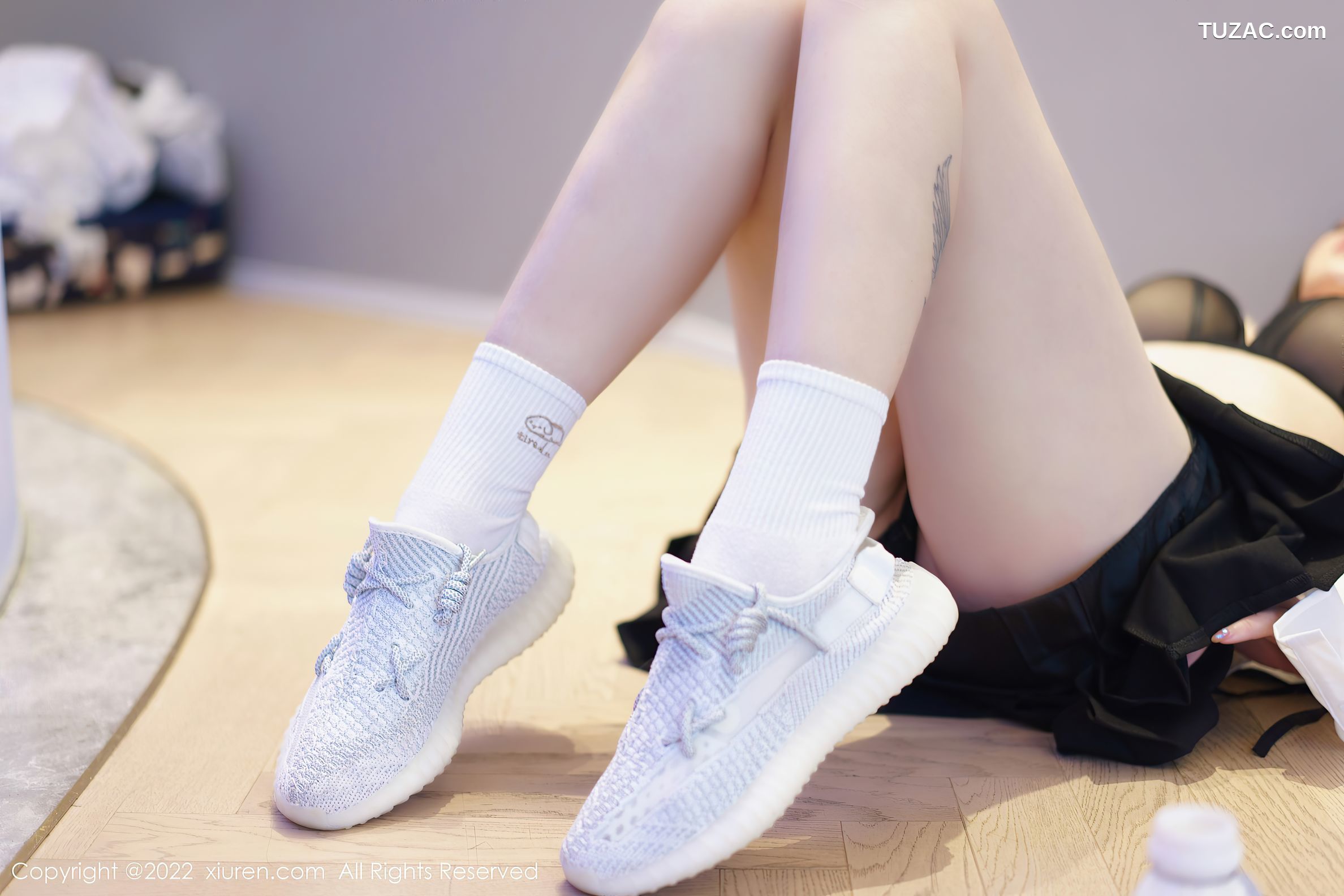 XiuRen-No.5807-妲己-超市女学生