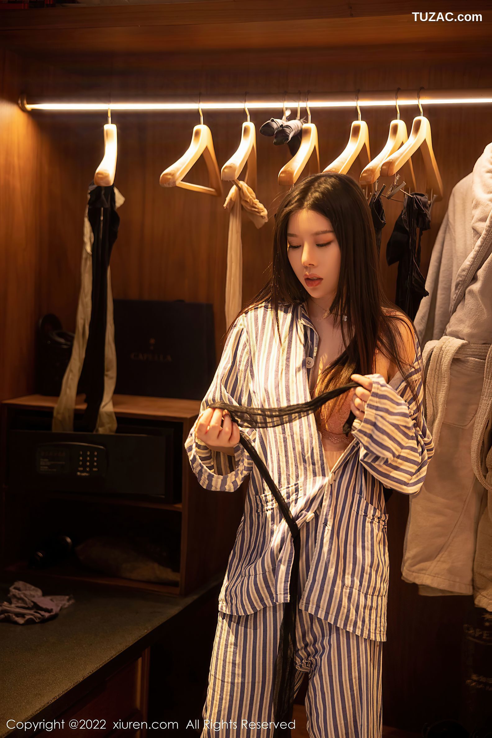 XiuRen-No.5820-白茹雪-女病人丝袜选择