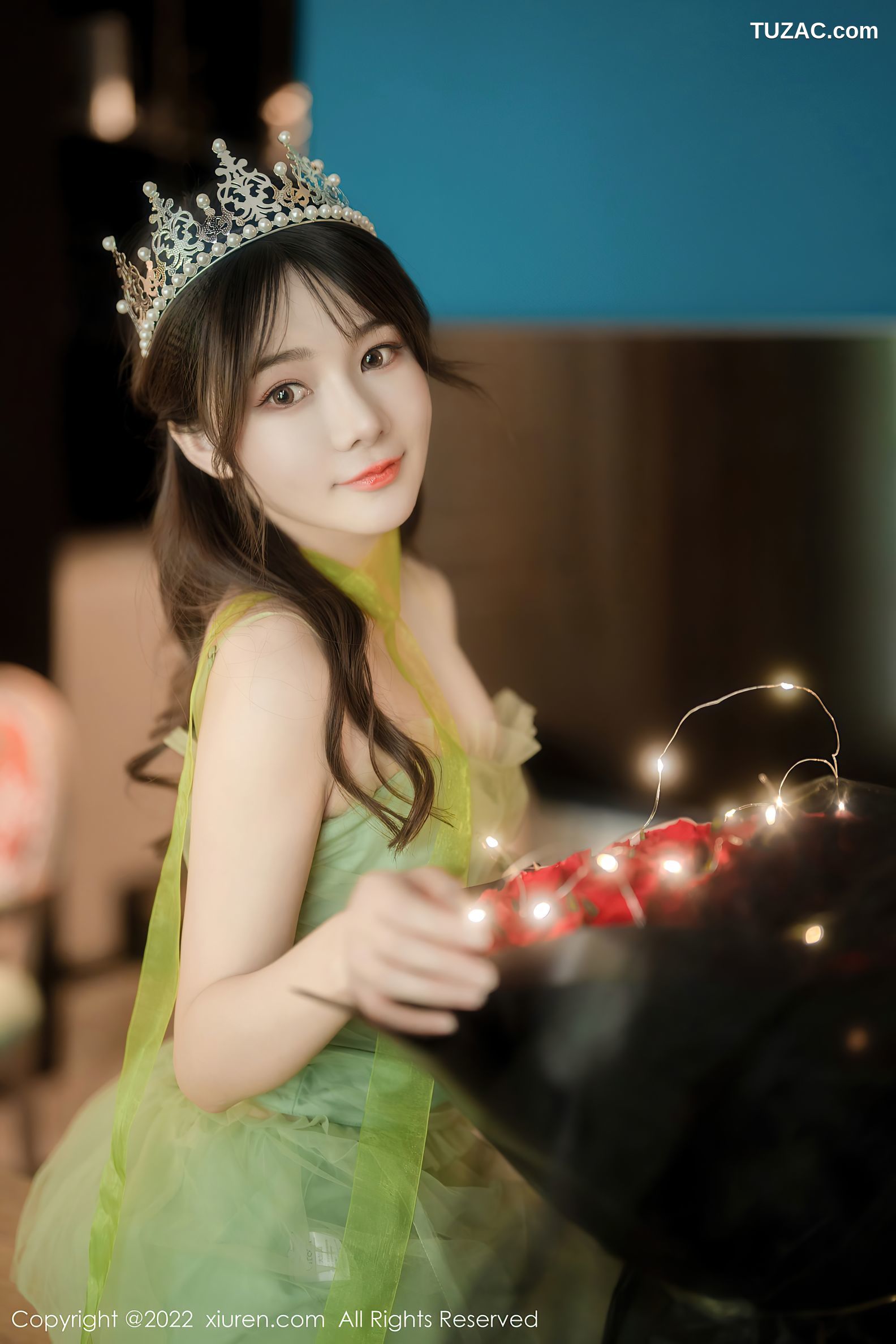 XiuRen-No.5875-婠婠么-绿纱裙鲜花公主