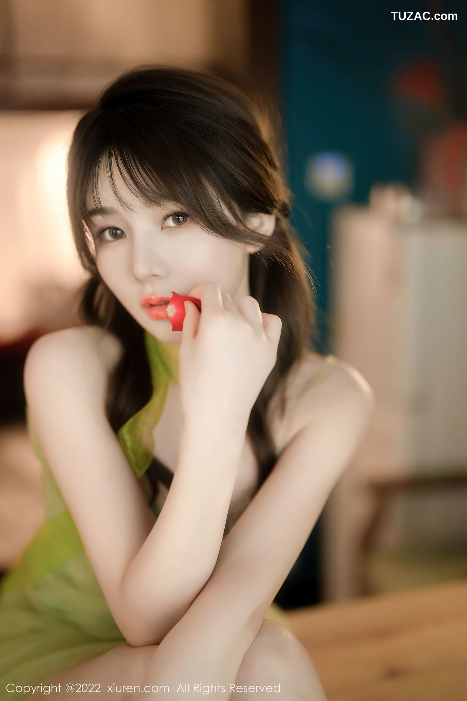 XiuRen-No.5875-婠婠么-绿纱裙鲜花公主