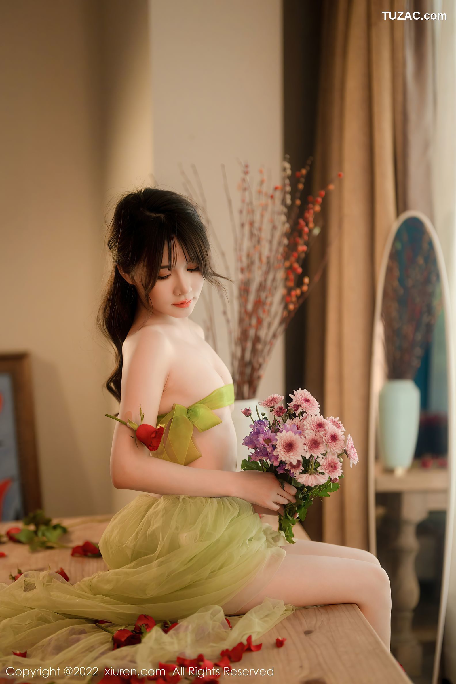 XiuRen-No.5875-婠婠么-绿纱裙鲜花公主