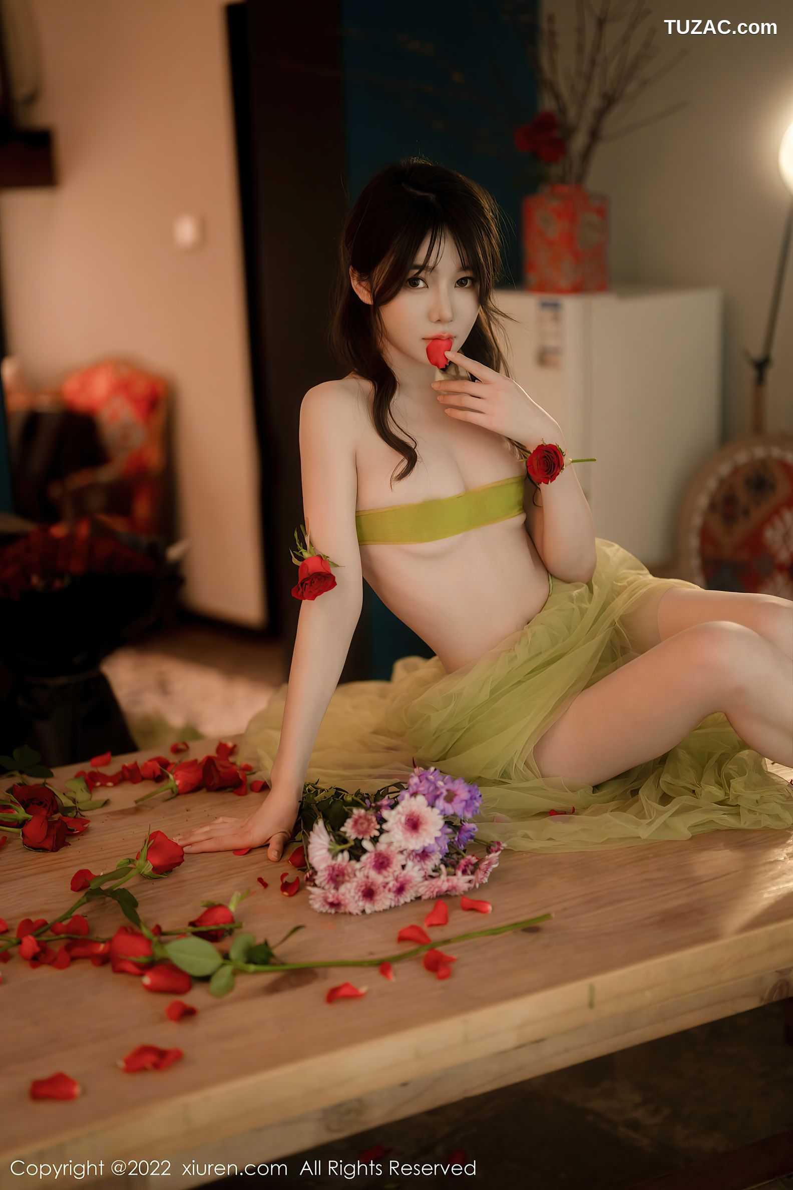 XiuRen-No.5875-婠婠么-绿纱裙鲜花公主