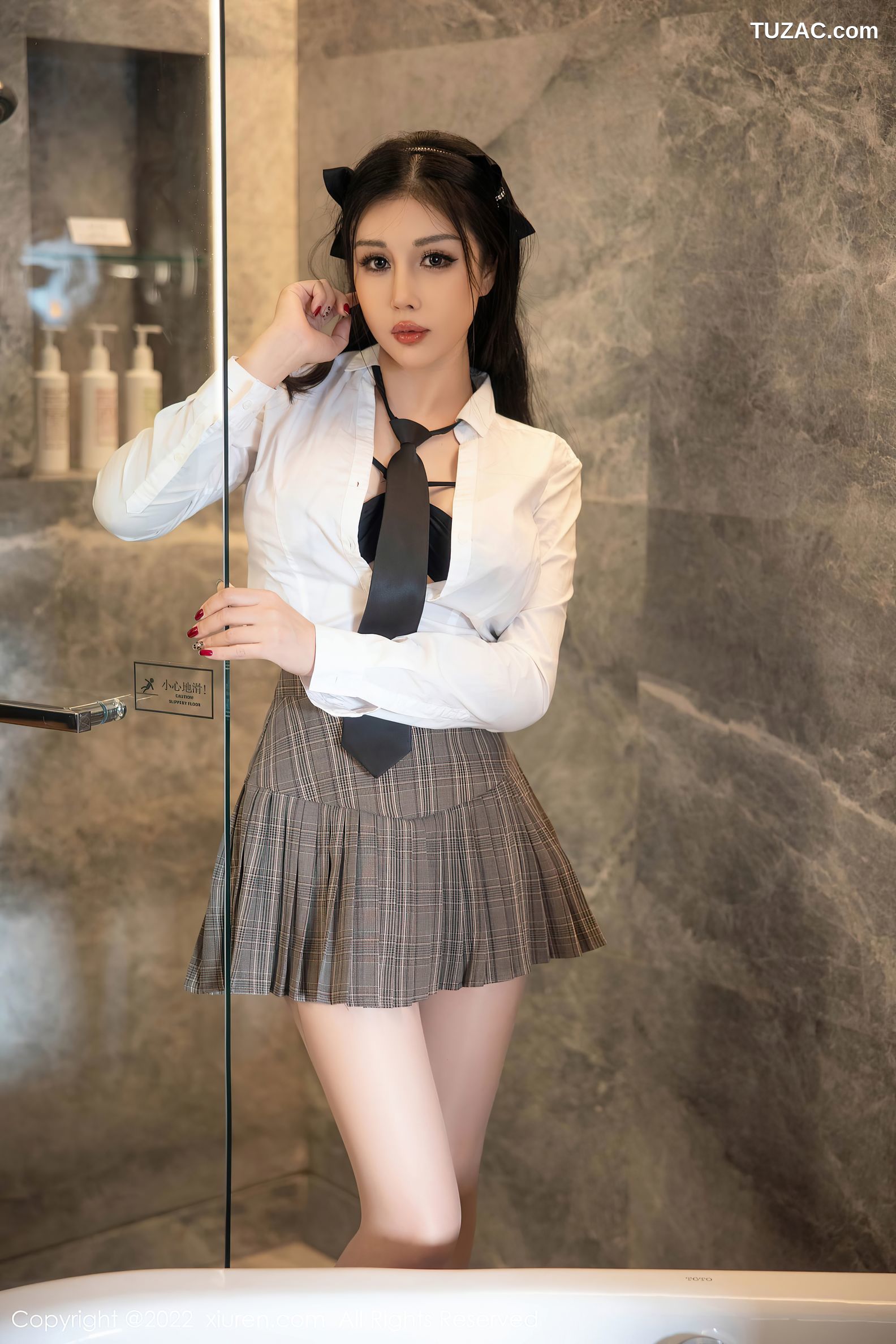 XiuRen-No.5902-田冰冰-私房脱性感制服露黑色情趣内衣
